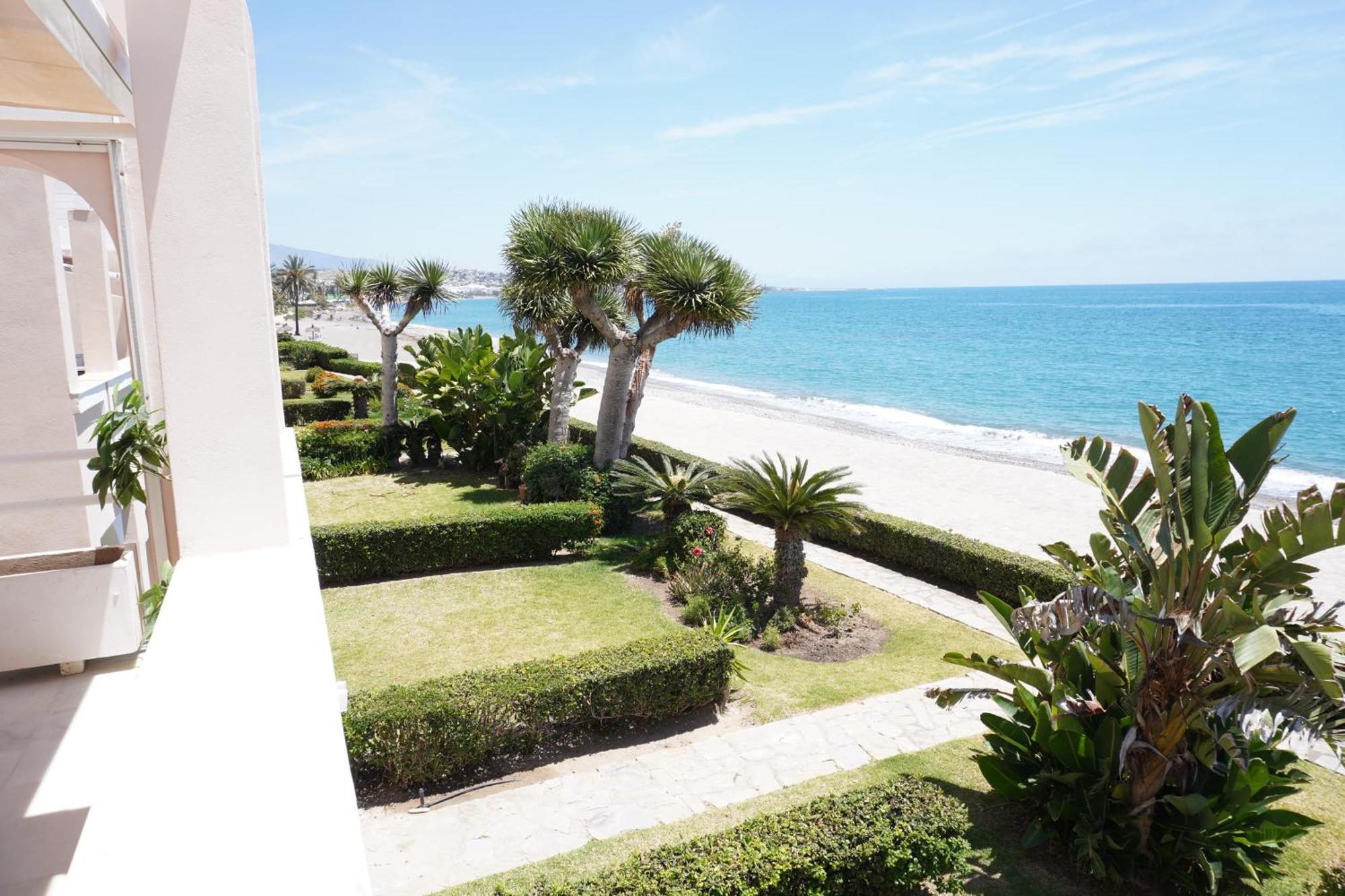 View Playa Del Moral * Estepona