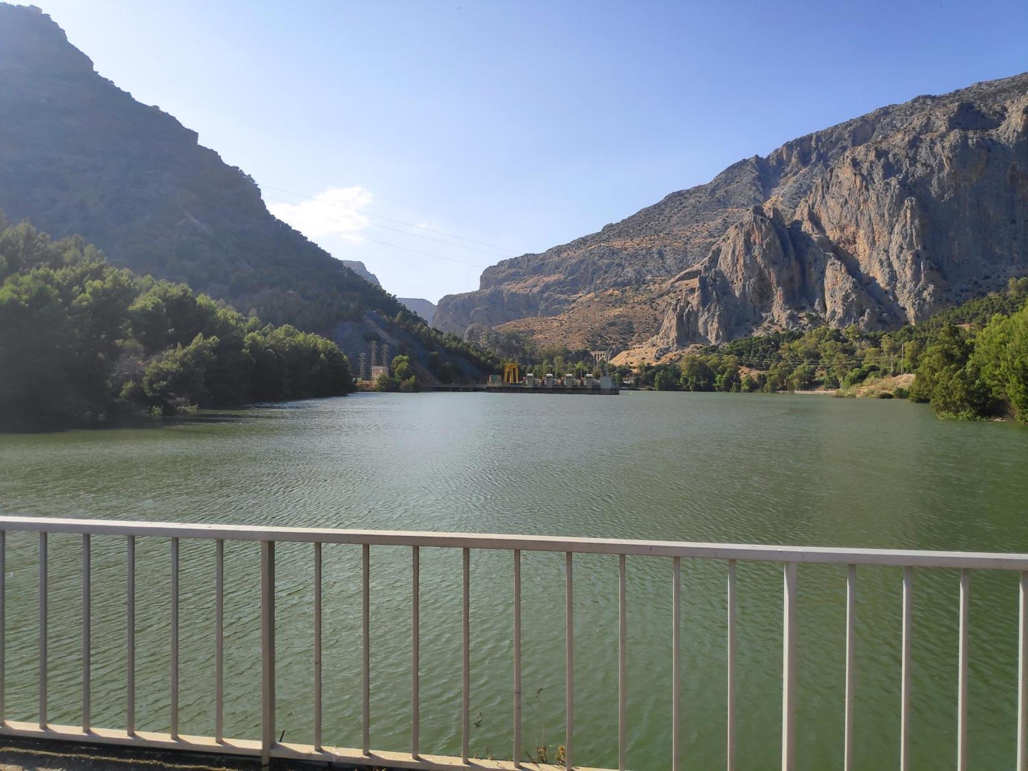 Refugio De *