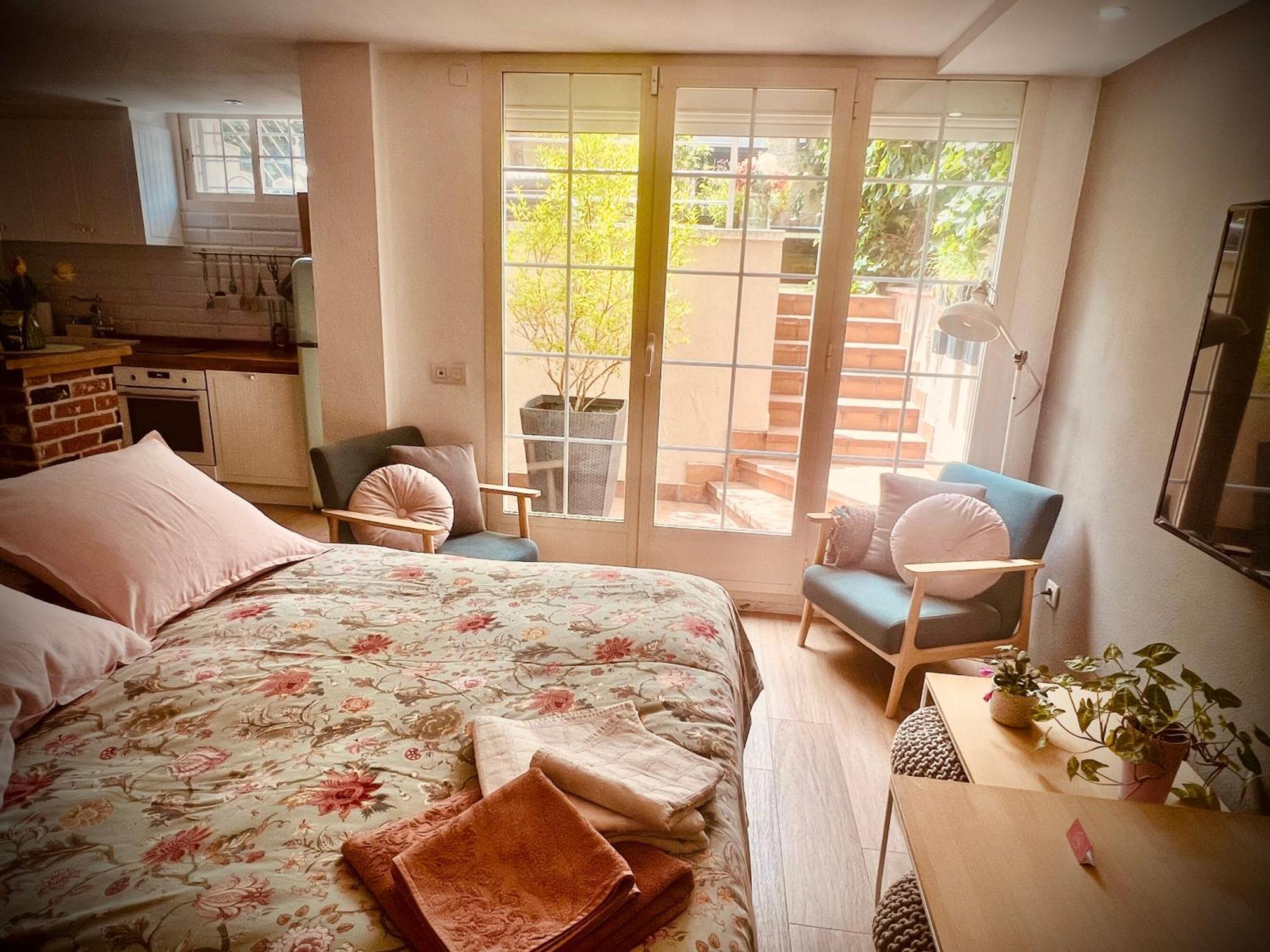 Loft De Estilo Industrial Con Jardin Y Garaje Privados Apartment Valladolid