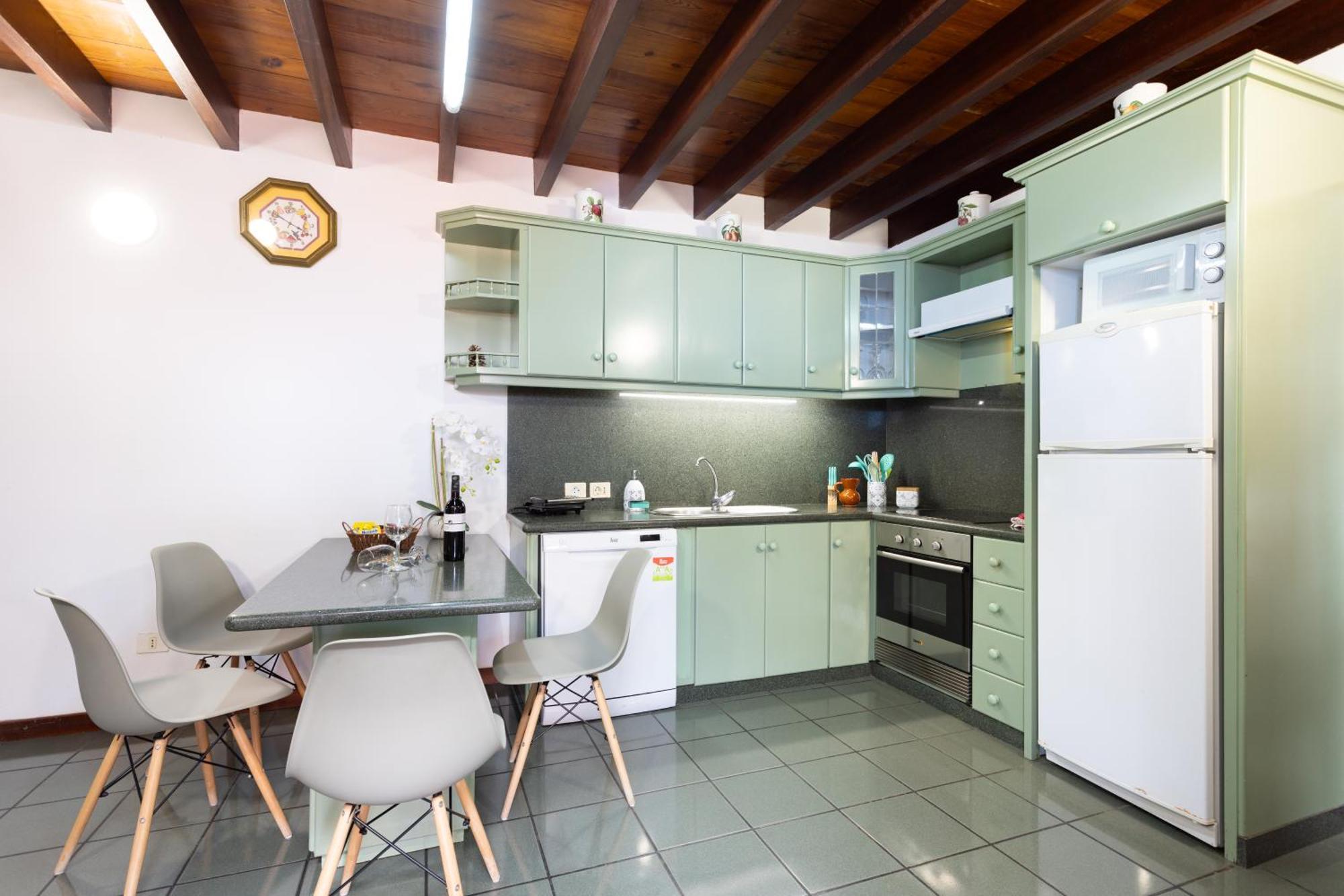 Cozy Rustic House & Terrace, El Pinar Holiday home *