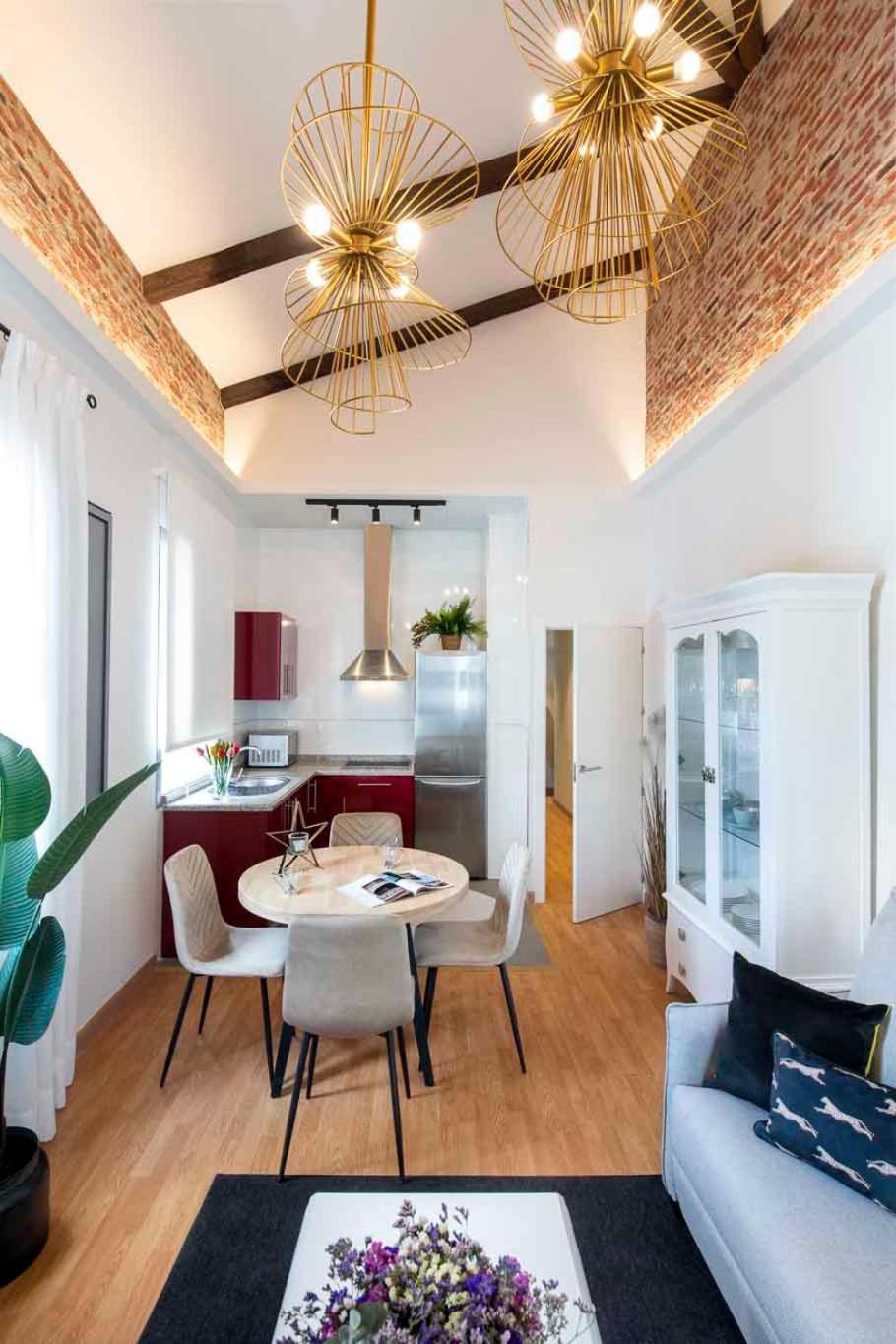 Apartamento Familiar Nuevo De Diseno En La Mejor Zona De Triana, Parking Included *