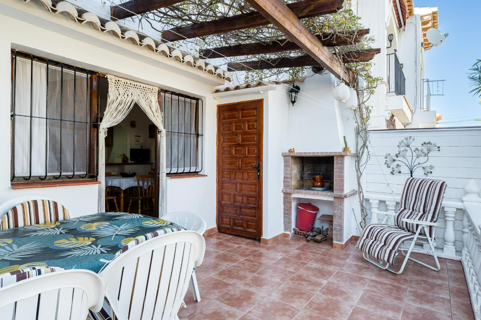Jardin 98 Sunrise Apartment