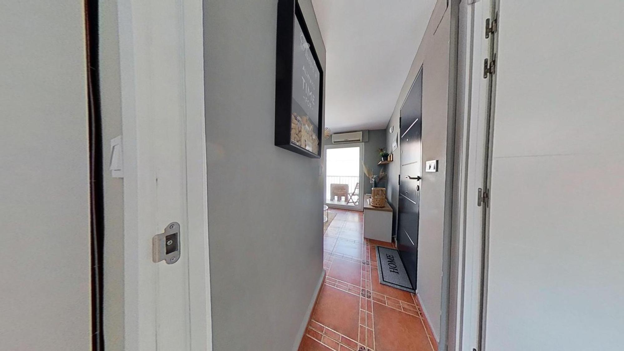 Sun Apartment *