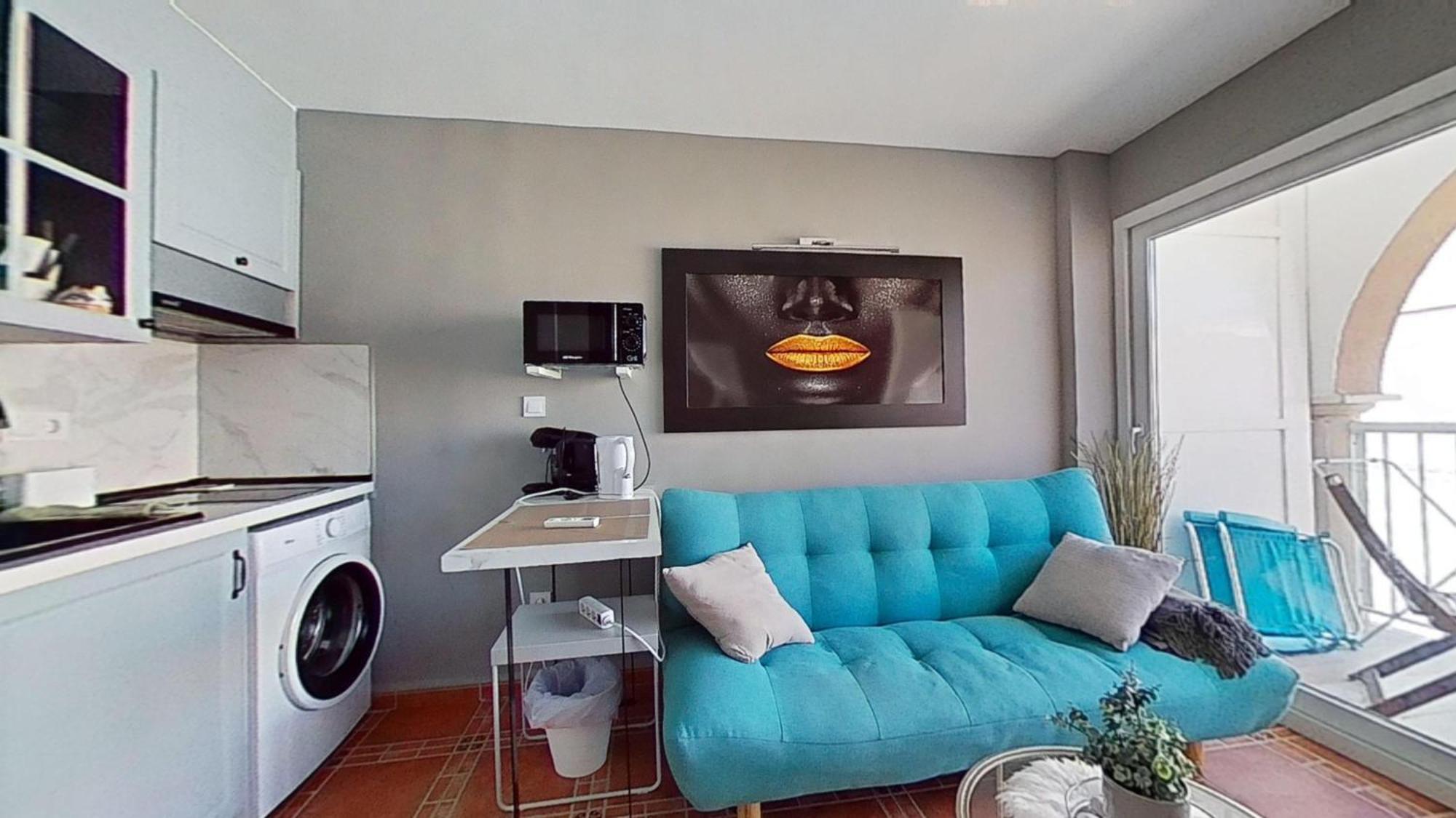 Sun Apartment *