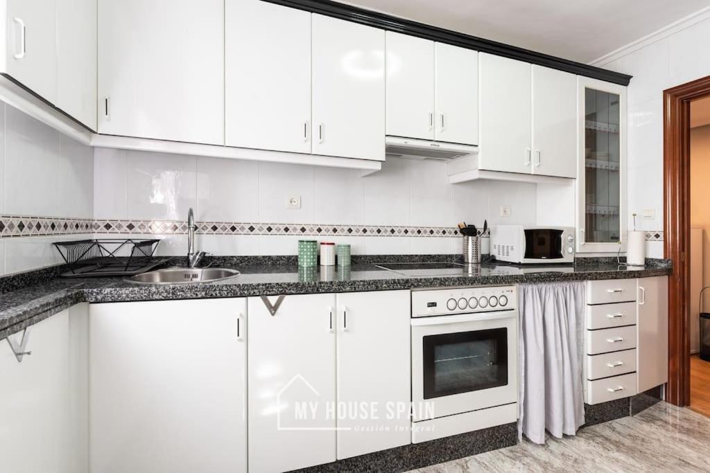Myhousespain - Piso En Cimadevilla Junto Al Mar Apartment *