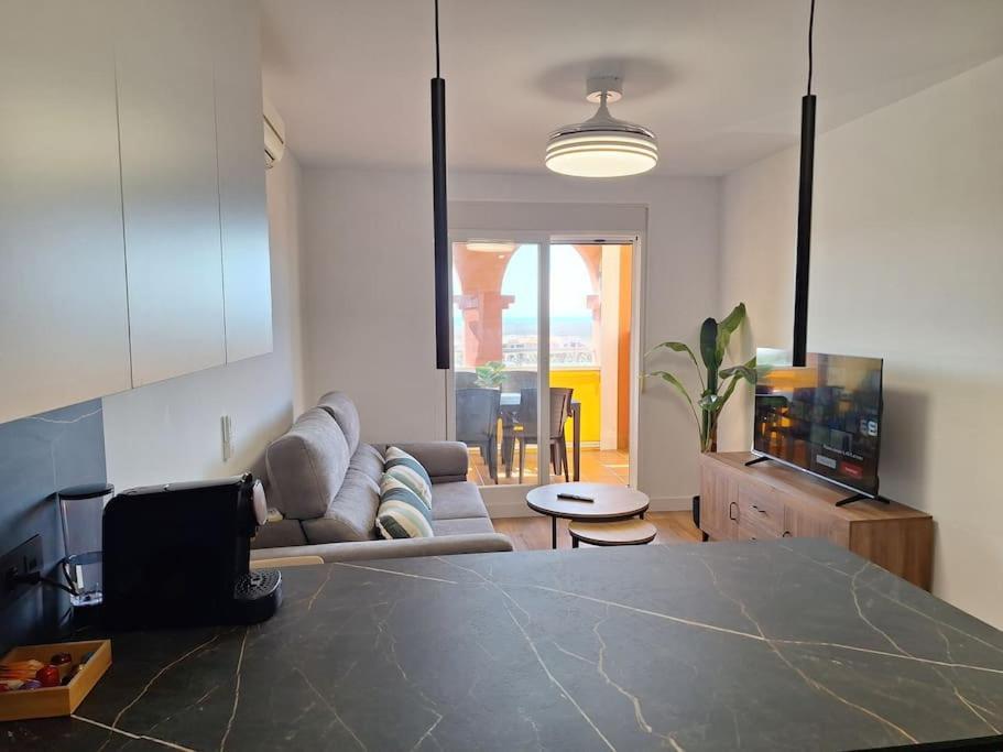 Holidays Corner Apartamento Almerimar