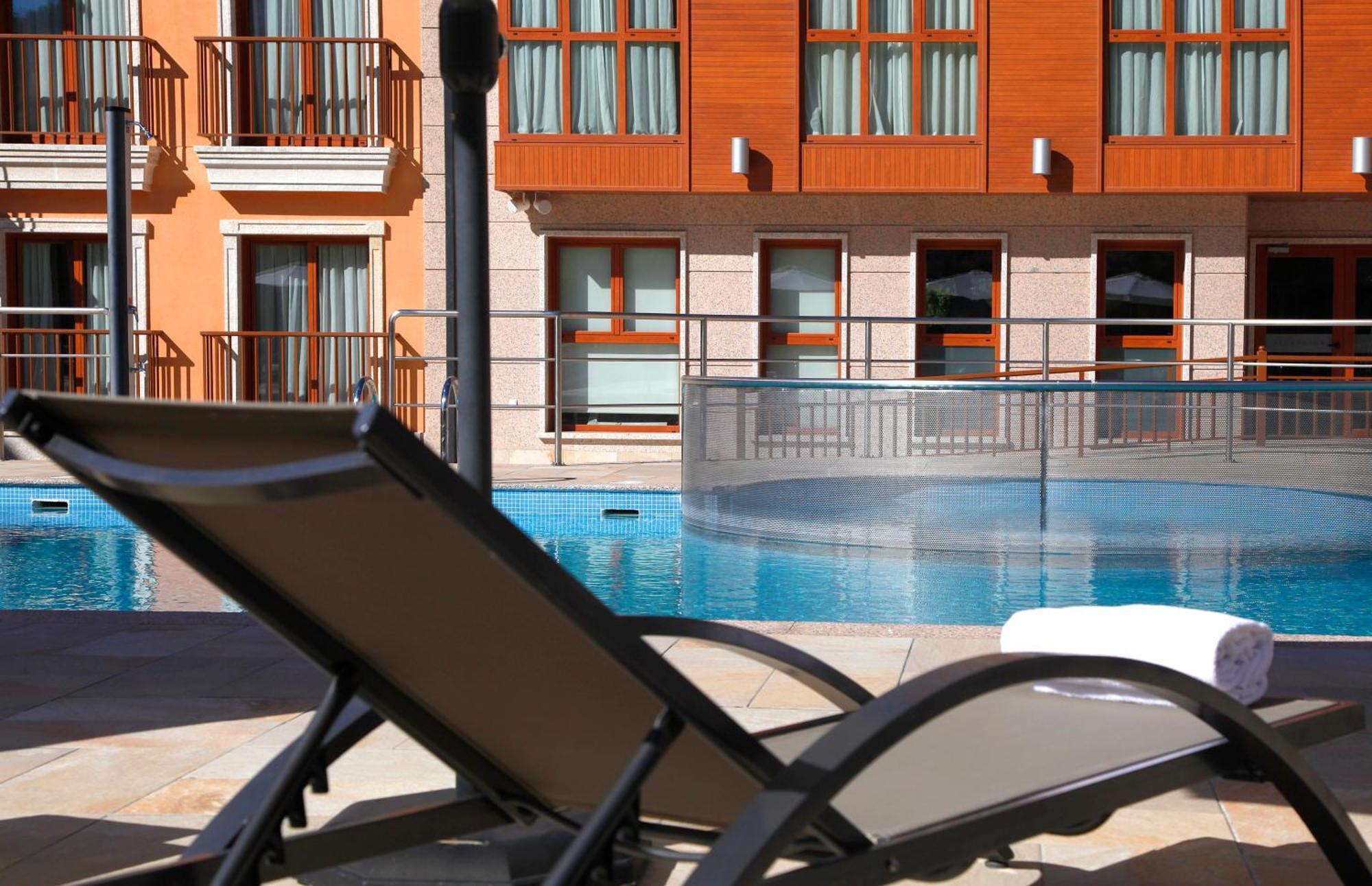 Apartahotel & Jacetania 3*