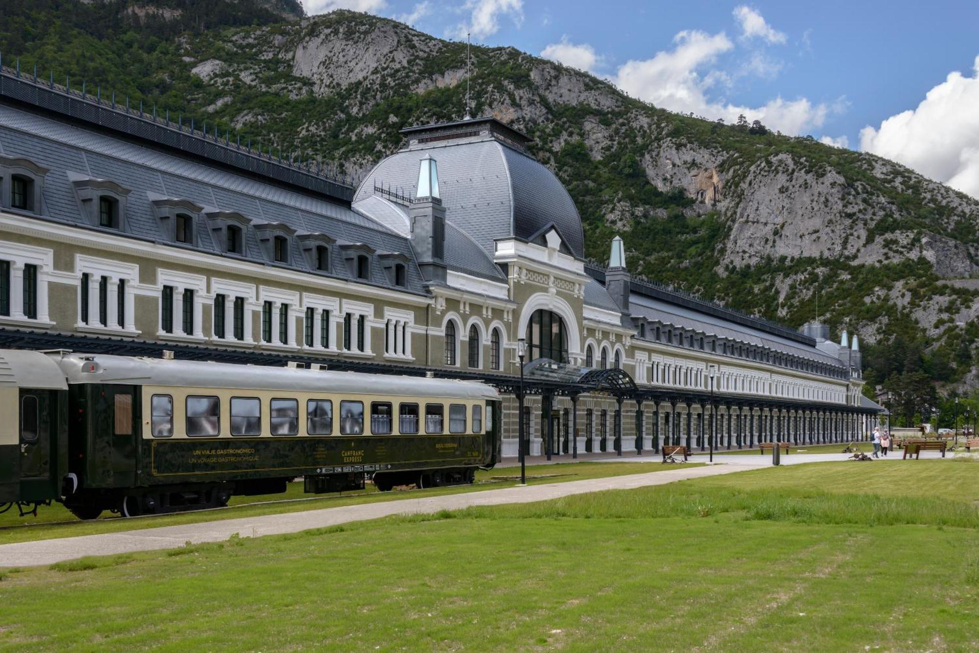 Familiar Estación *