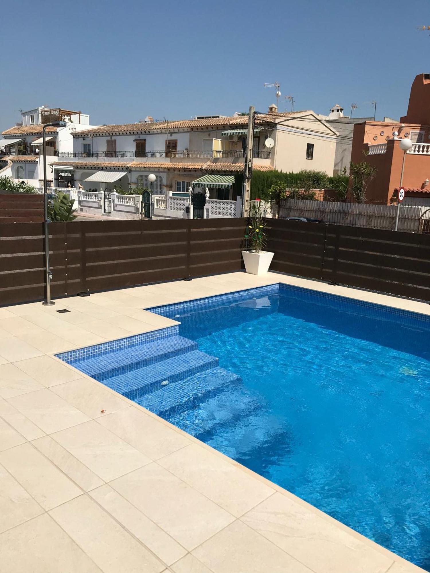 Luxury With Swimmingpool Torrevieja