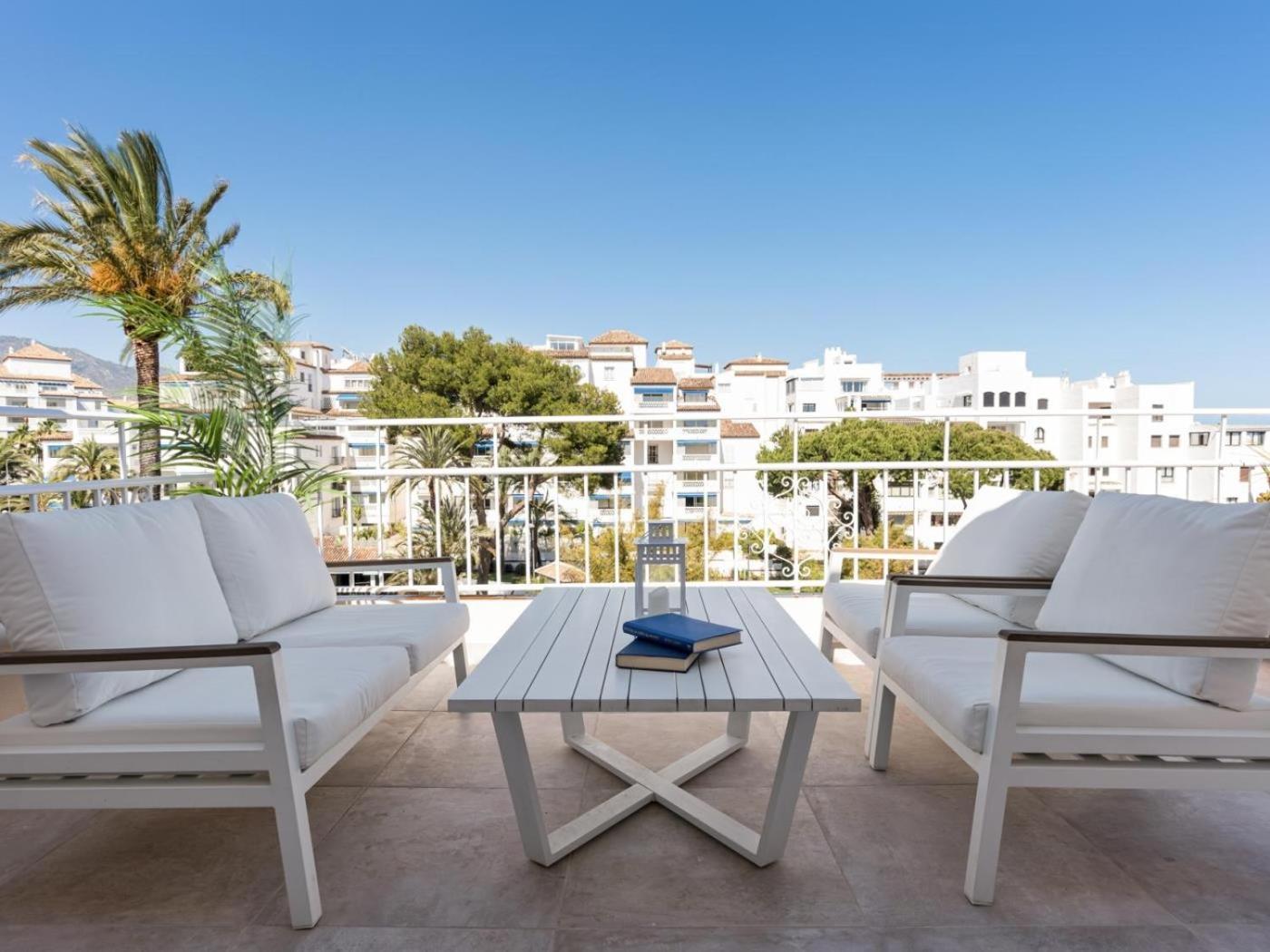 ático De 2 Dormitorios En Andalucía Del Mar Apartamento Marbella