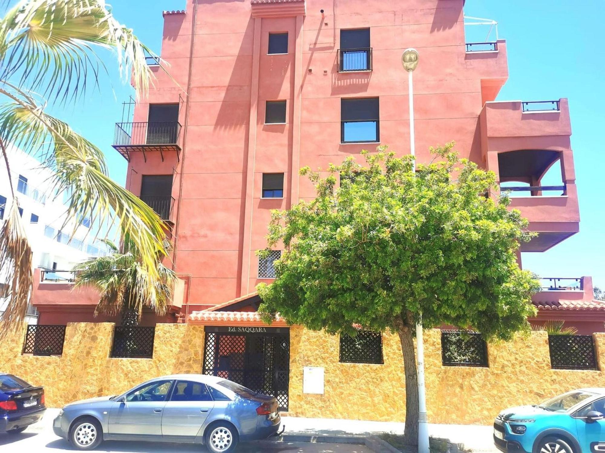 Spacious Holiday In Near Seabeach Apartamento Motril