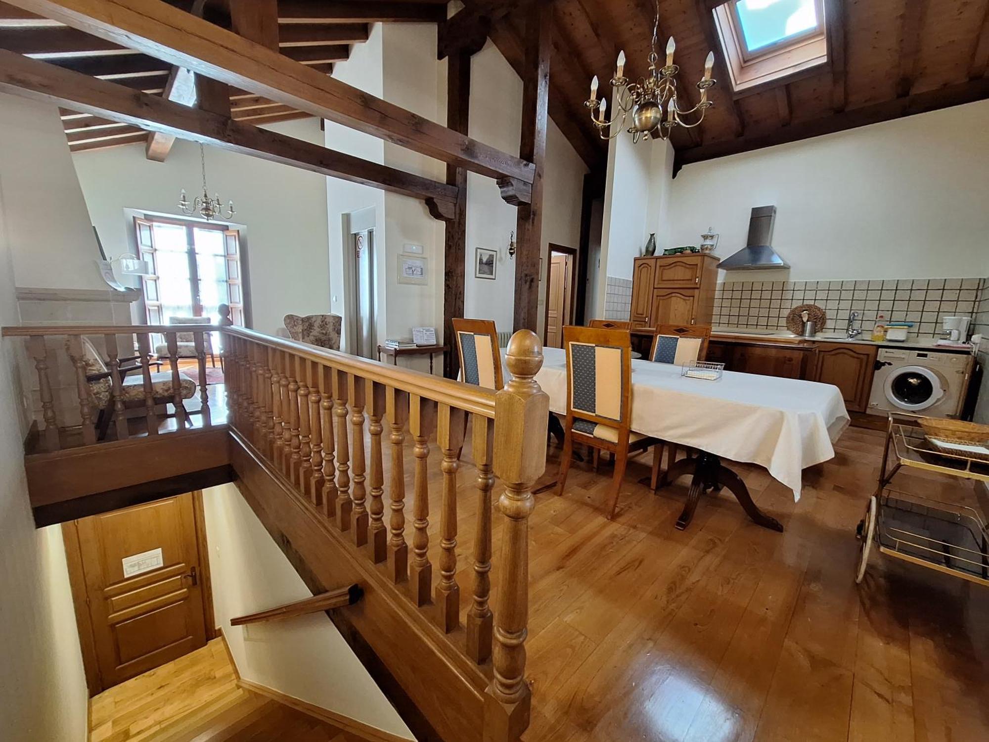 Apartamento Palacion De Santillana