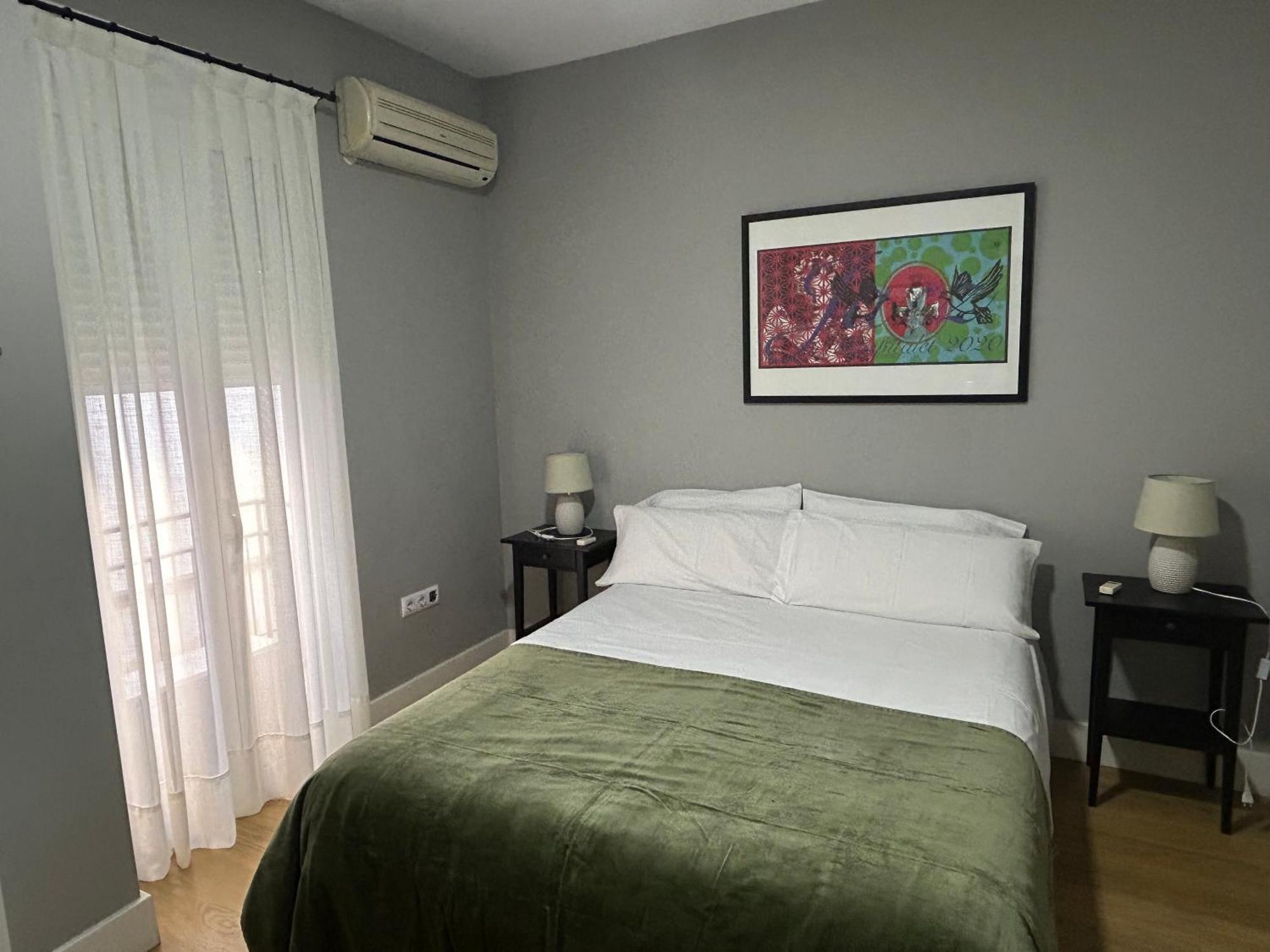 Piso Bonito Y Tranquilo En Plaza De La Magdalena Apartamento