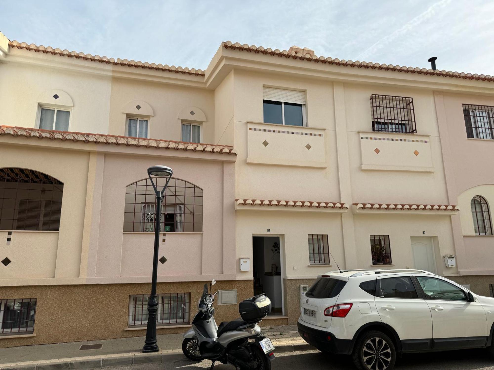 Global Pluton Apartment