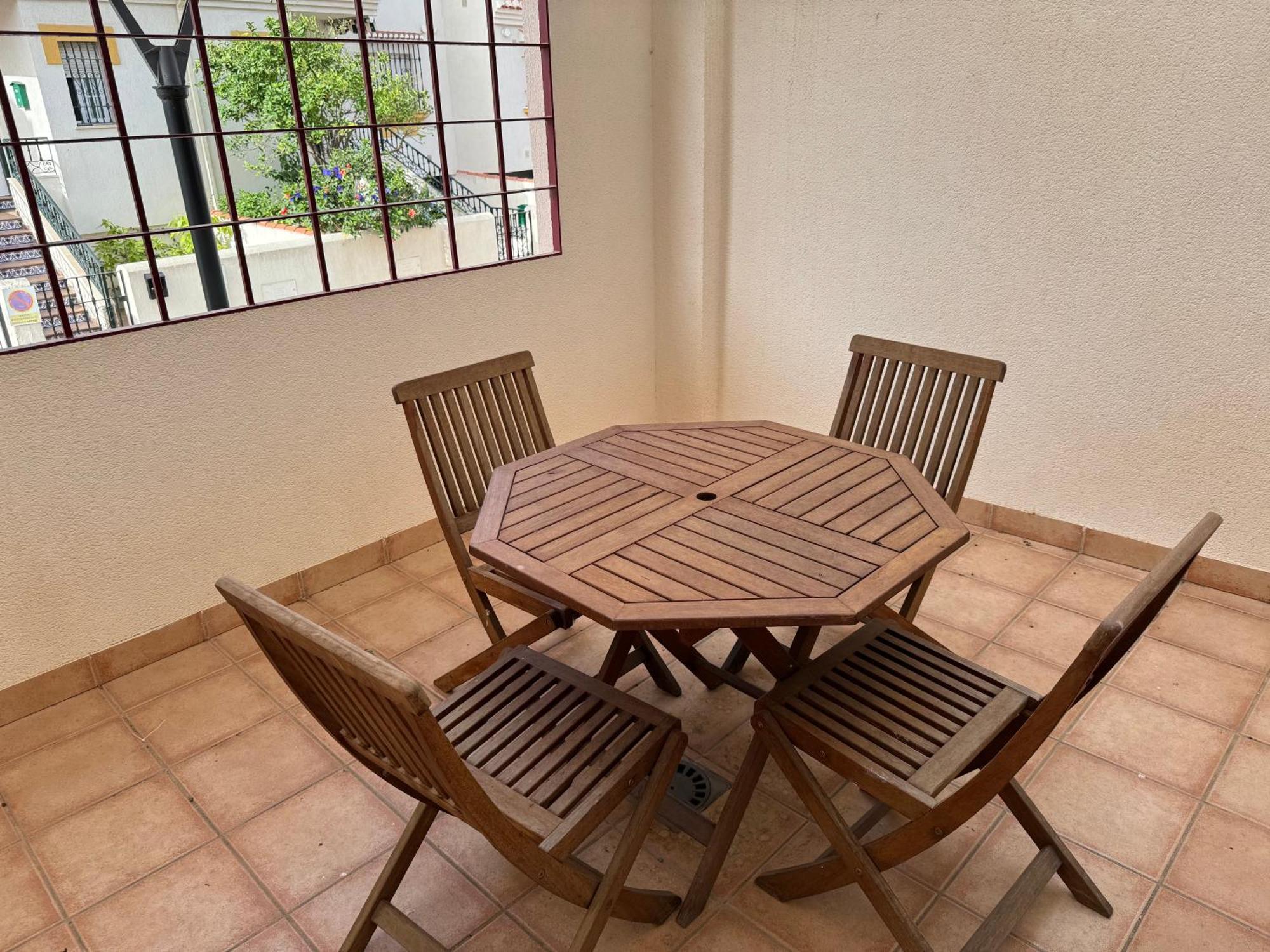 Global Pluton Apartment
