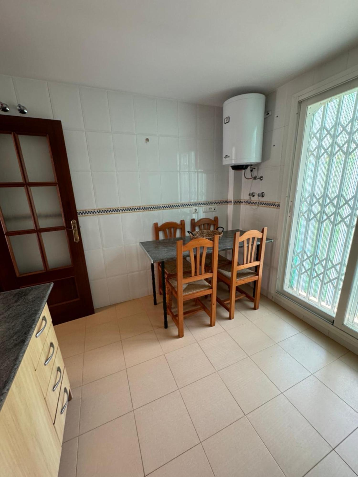 Global Pluton Apartment