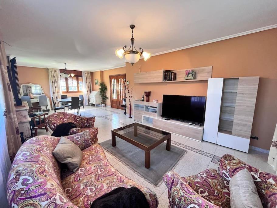 Сasa de vacaciones Precioso Chalet En Valle De Mena *