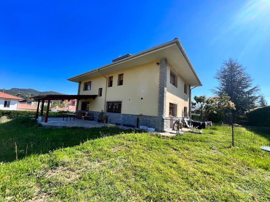 Precioso Chalet En Valle De Mena Сasa de vacaciones Villasana de Mena
