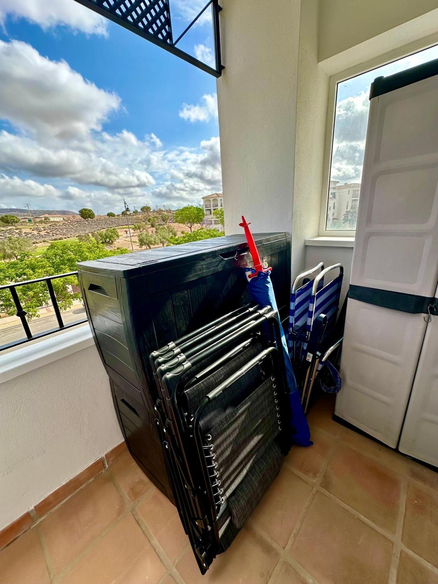 Apartment Stunning With A Beautiful Pool/lake View Sucina