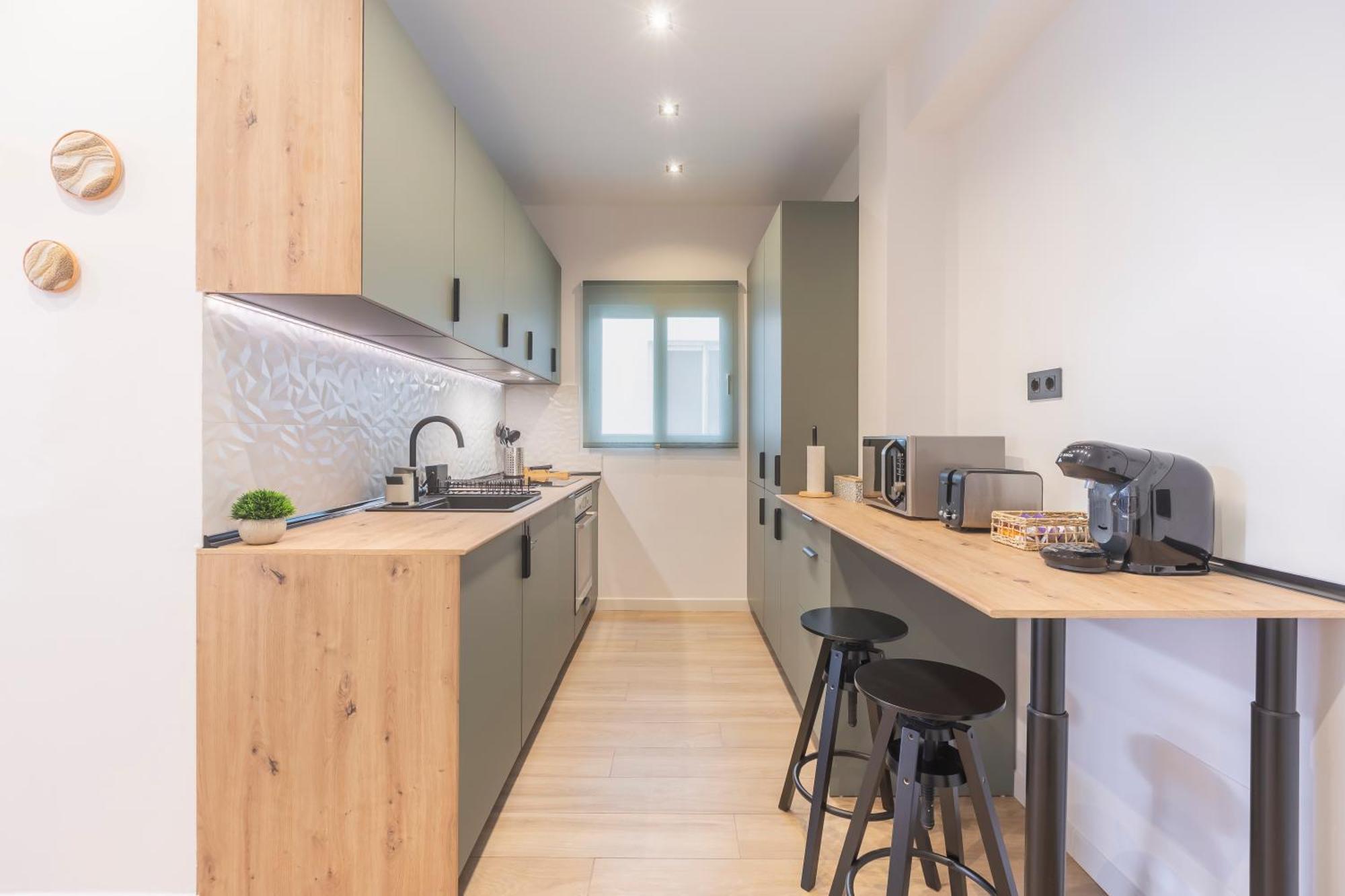 Apartamento Fully Renovated In The Heart Of Fuengirola, 2 Min Walk To The *