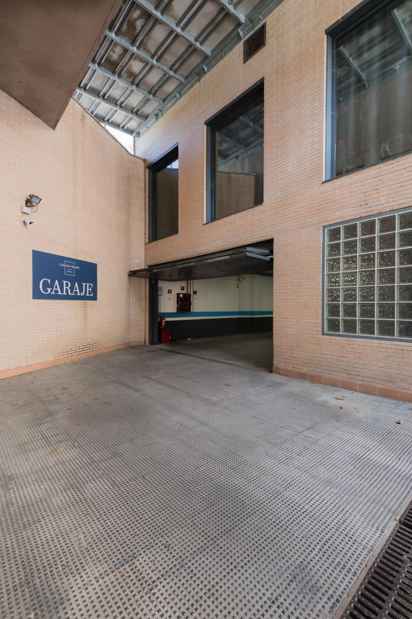 Hotel Nh Ciudad De 4*