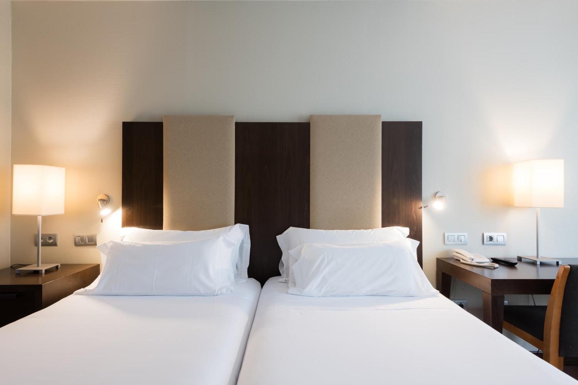 Nh Ciudad De Hotel 4*