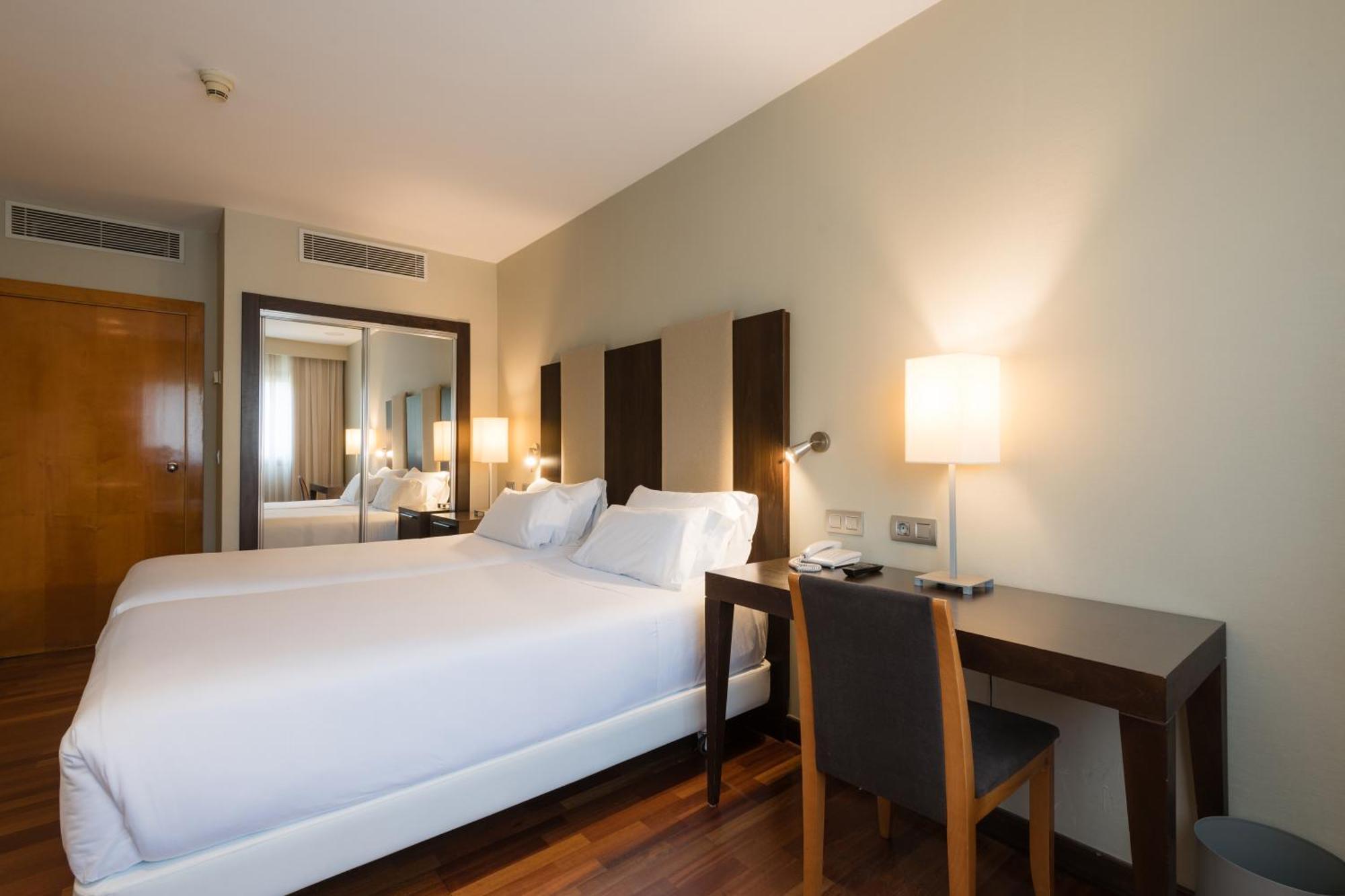 Hotel Nh Ciudad De 4*
