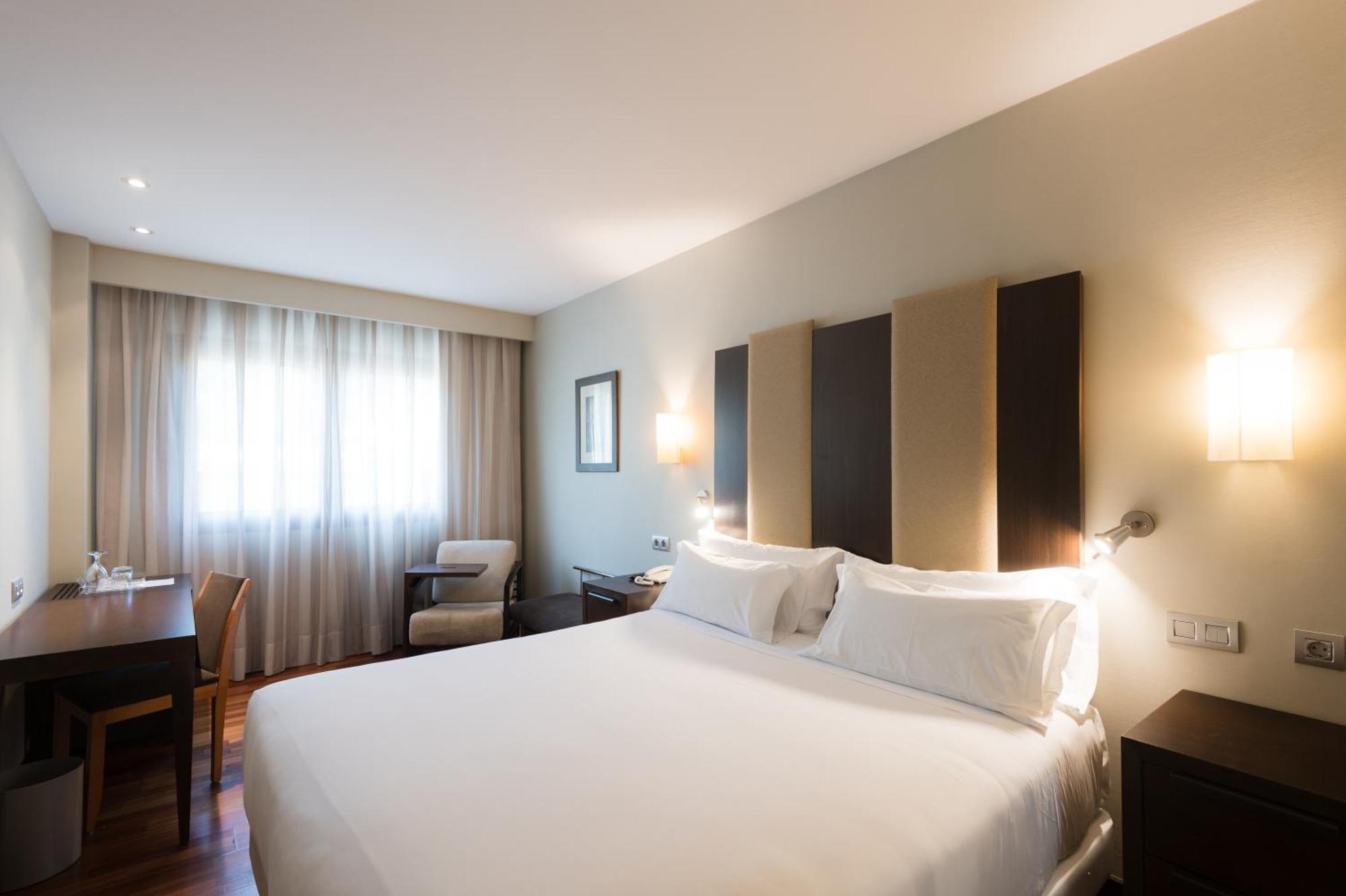 Nh Ciudad De Hotel 4*