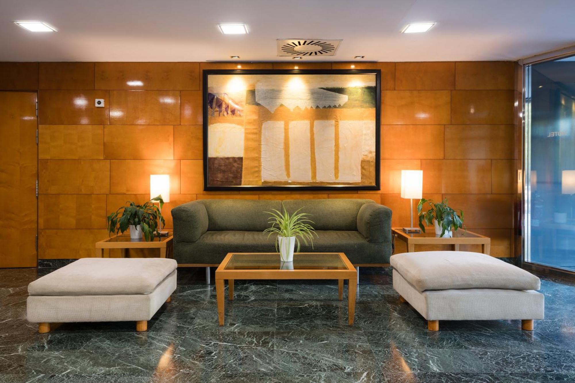 Nh Ciudad De 4*