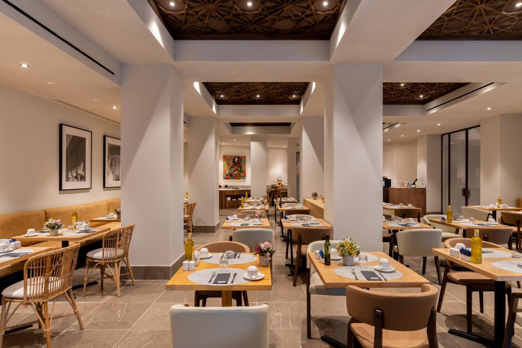 Hotel H10 Palacio Colomera 4*