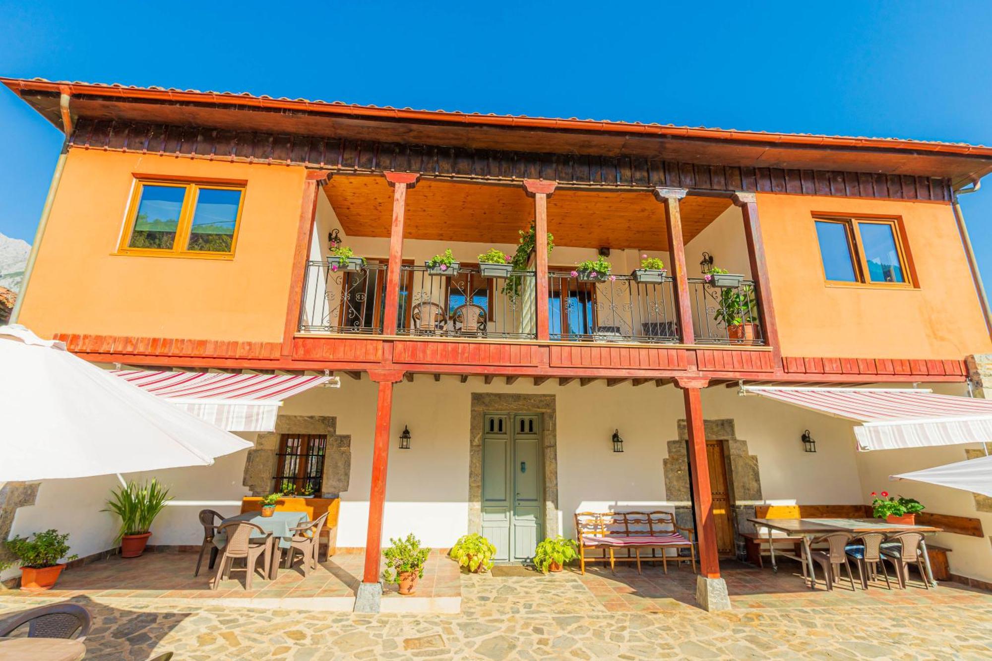 Apartment La Casa De Adriana Baro (Cantabria)
