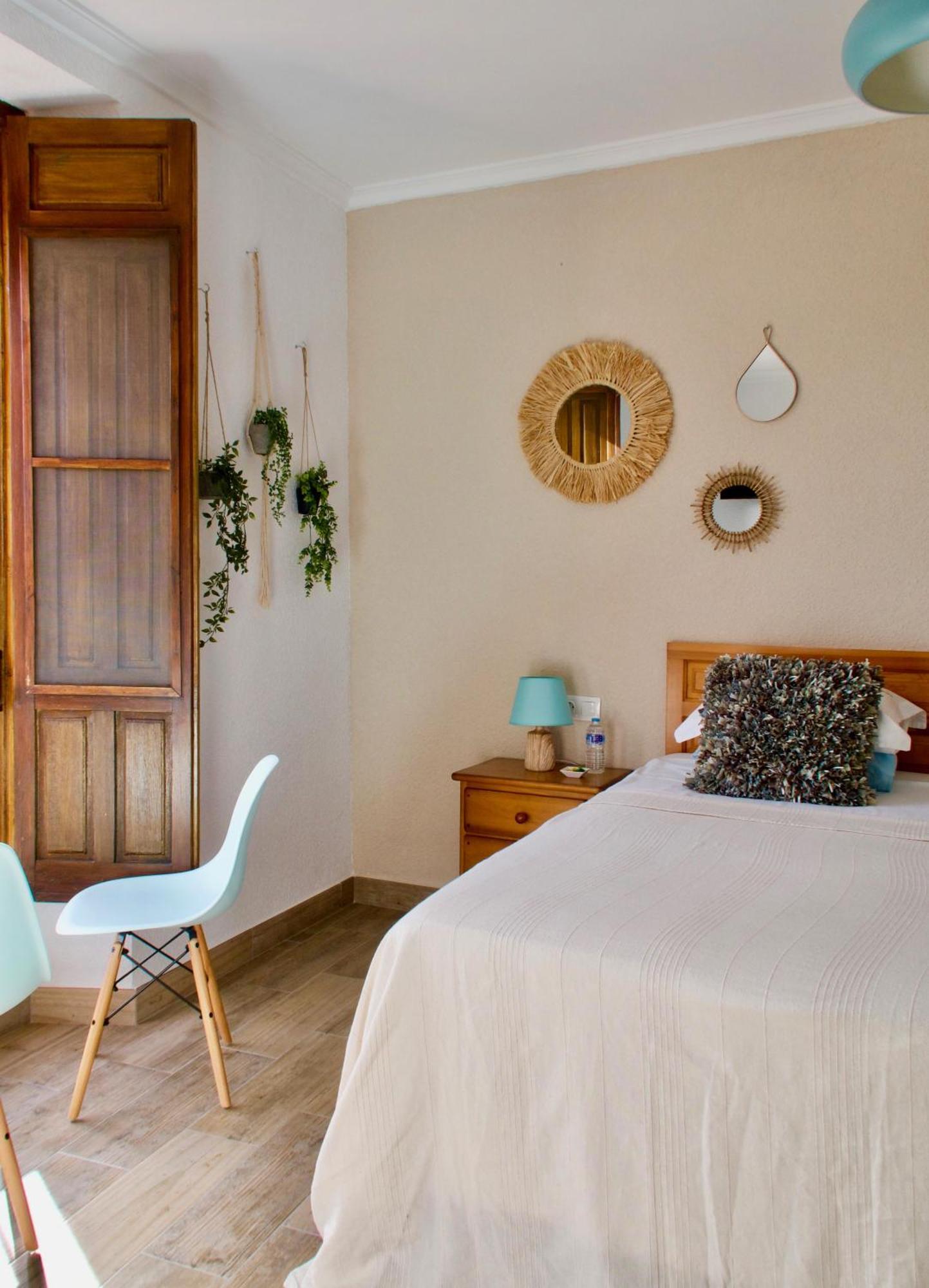 Casa De Lirios Bed & Breakfast