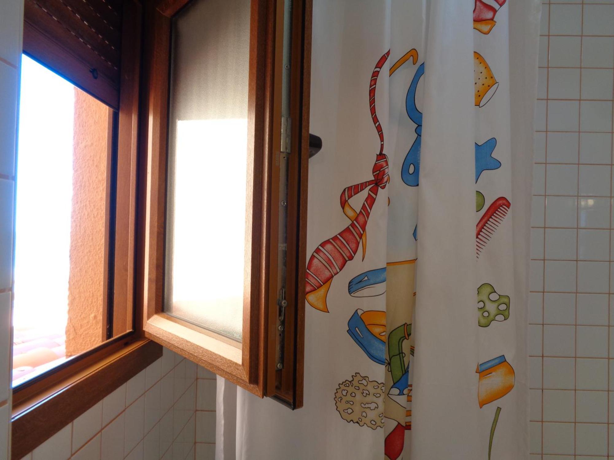 Benedicto Xiii: Beachfront With Parking & Modern Amenities Apartment *