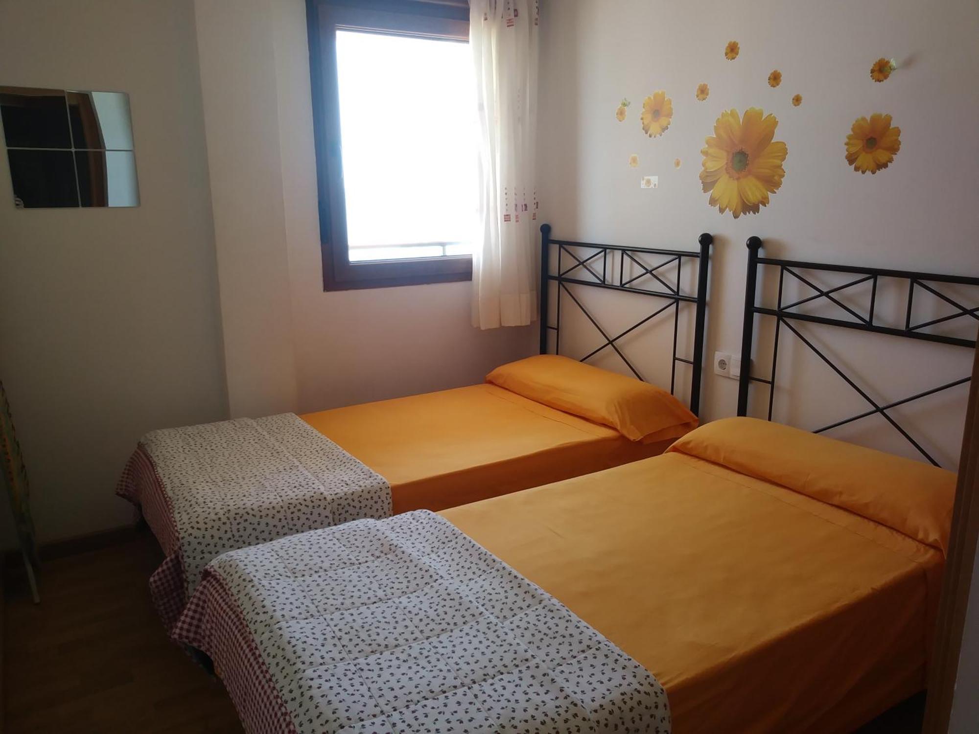 Benedicto Xiii: Beachfront With Parking & Modern Amenities