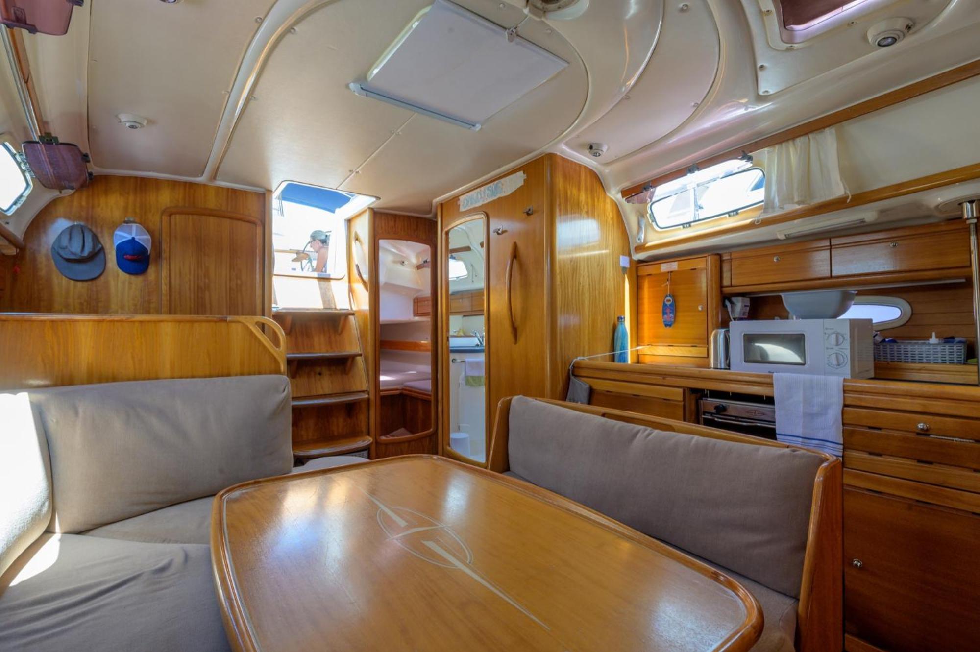 Hotel en barco Boat Barcelona