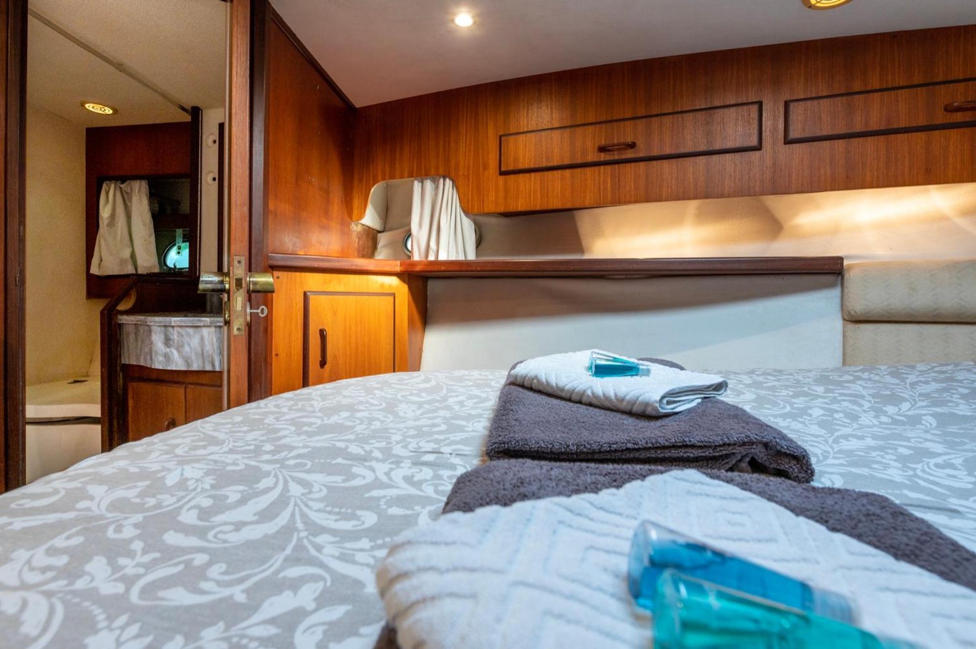Botel Boat Barcelona
