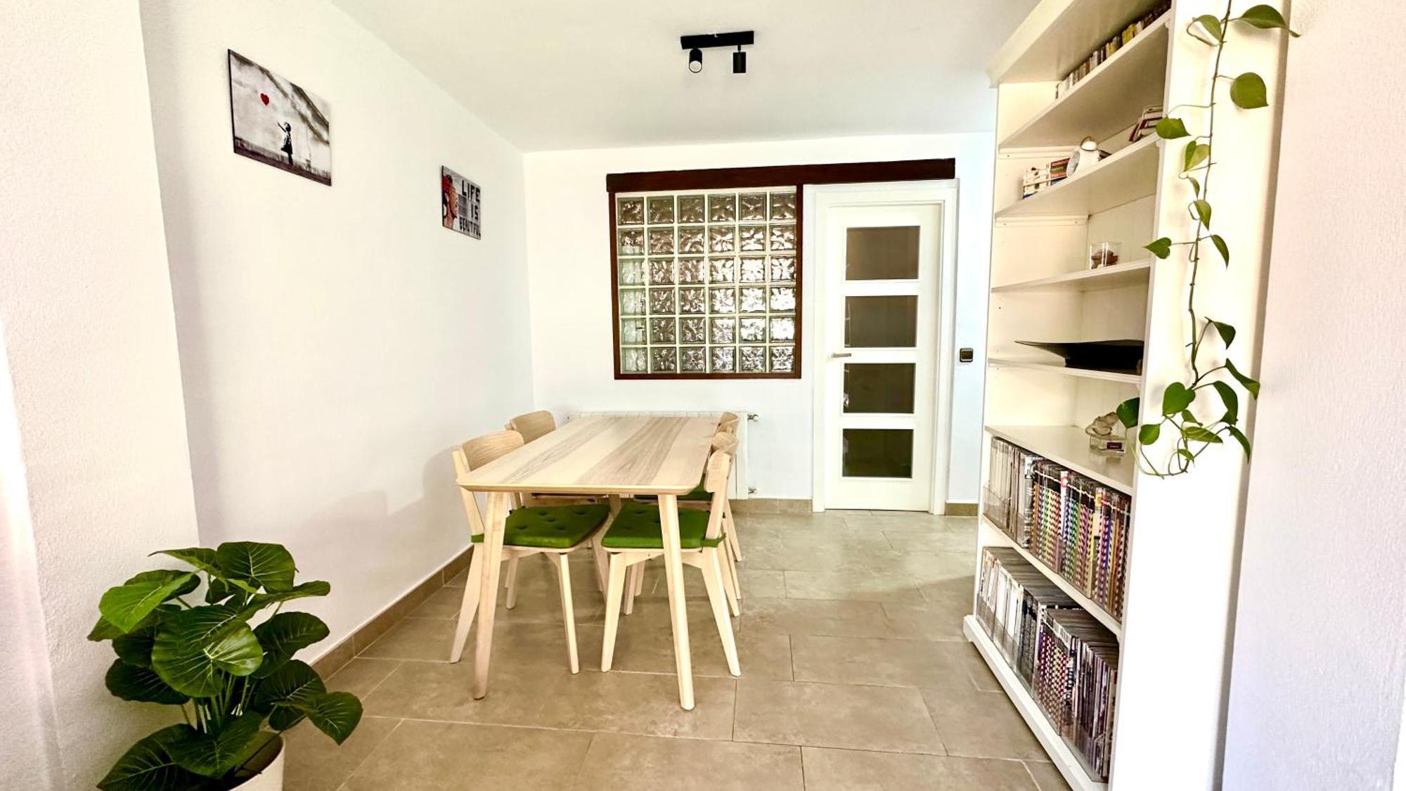 8 Familiar Con Piscina Holiday home