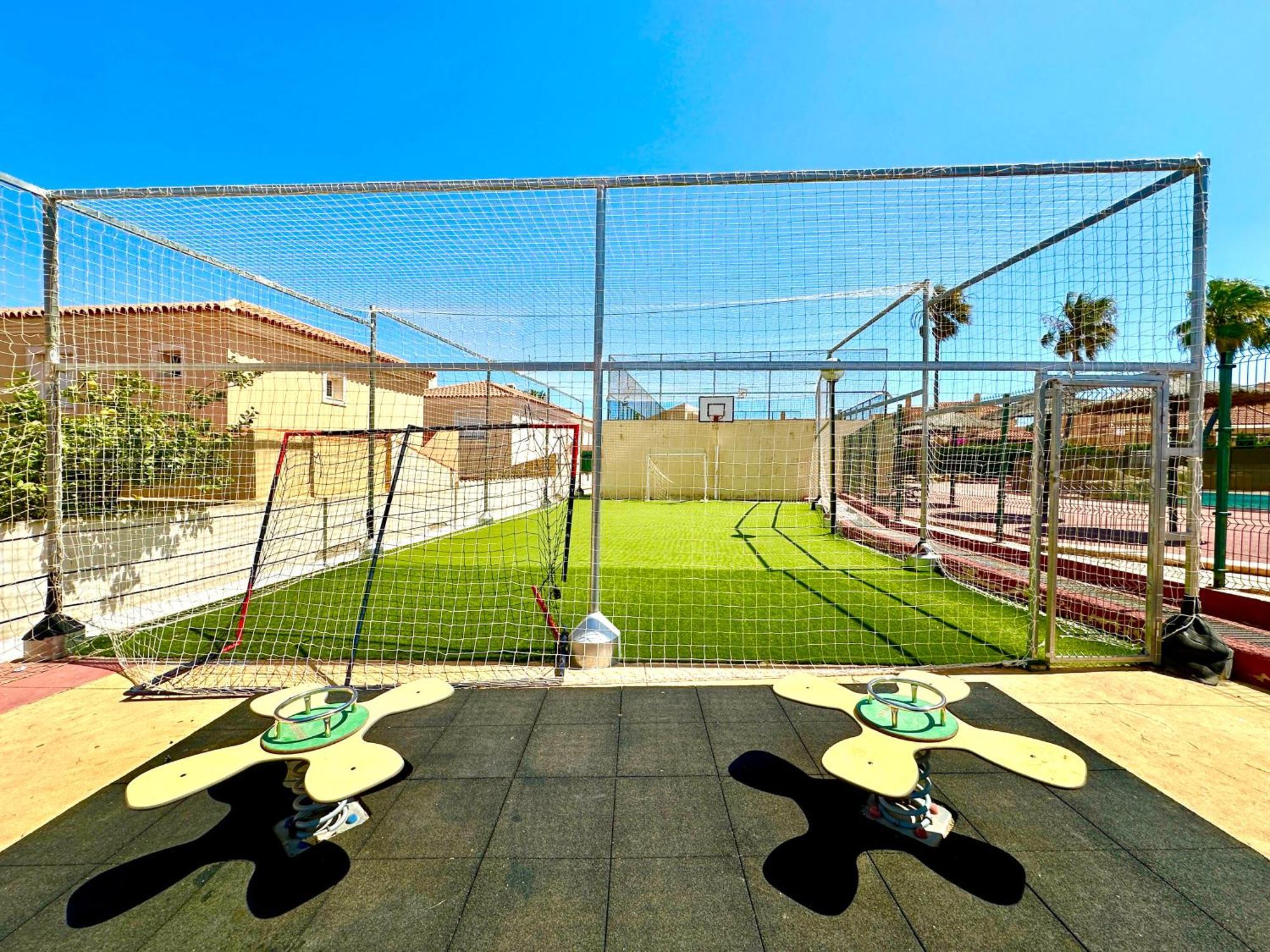 8 Familiar Con Piscina Gran Alacant