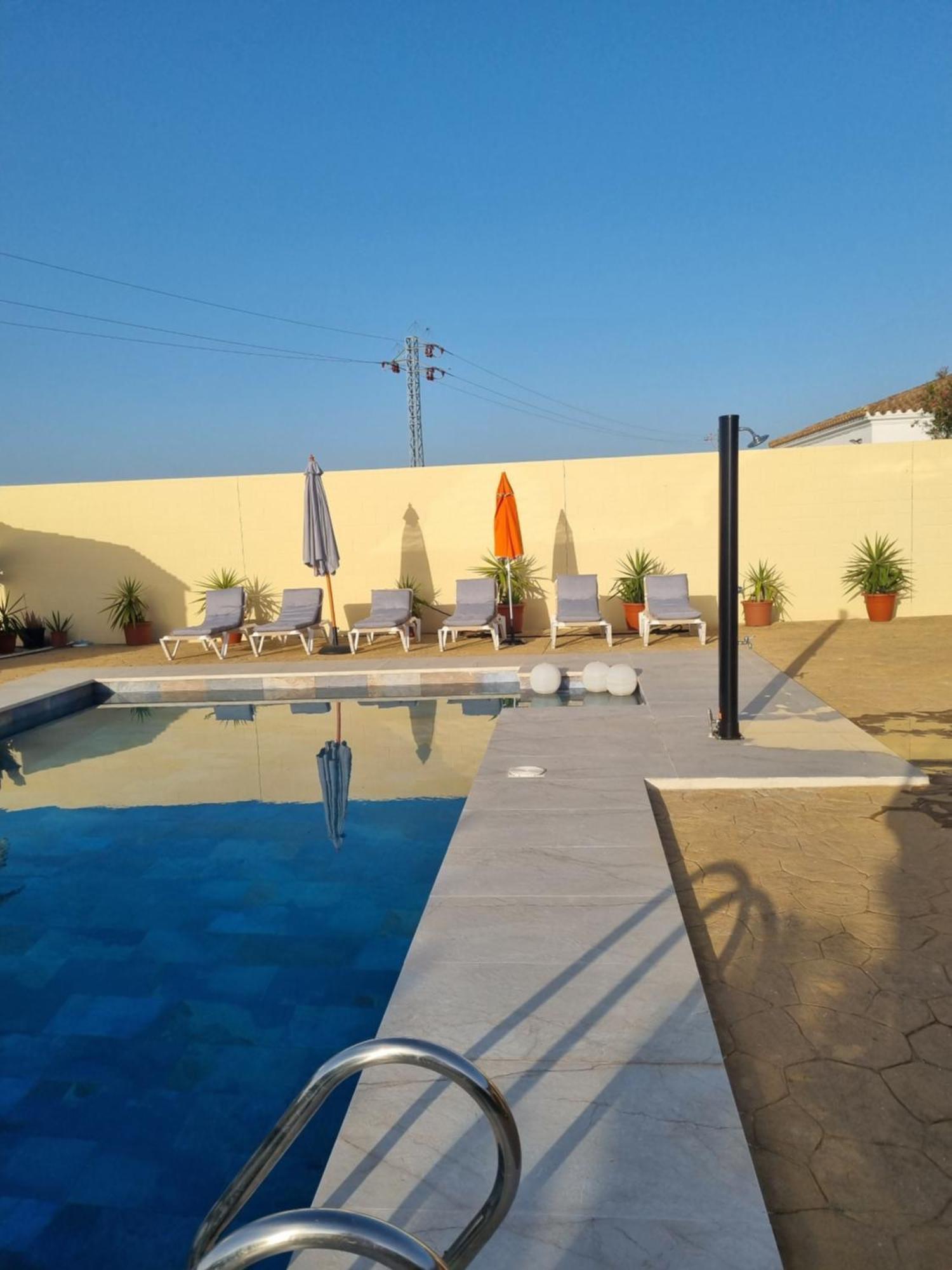 Traumhaus Fuer 6 Personen Mit Spektakulaerem Privaten Pool Und Schoenem Ausblick In Holiday home *