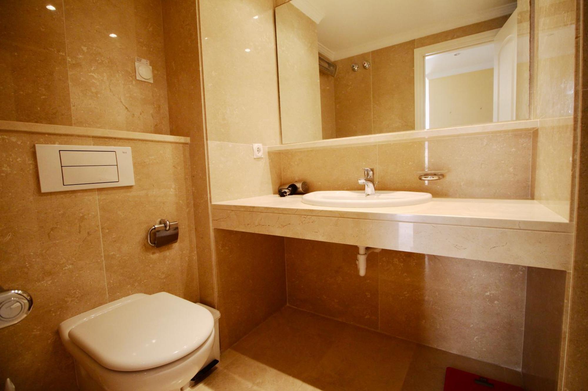 Apartment Atico Con Piscina Privada En Primera Linea