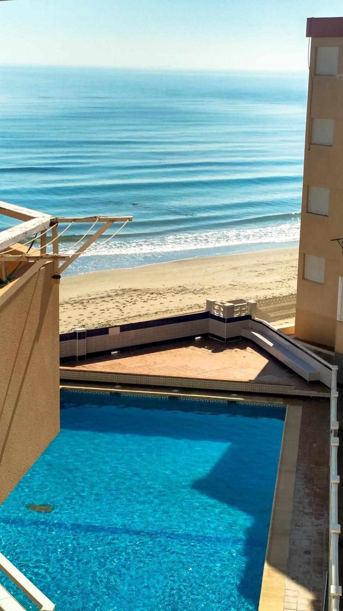 Bright Studio With The Seaview And Swimming Pool