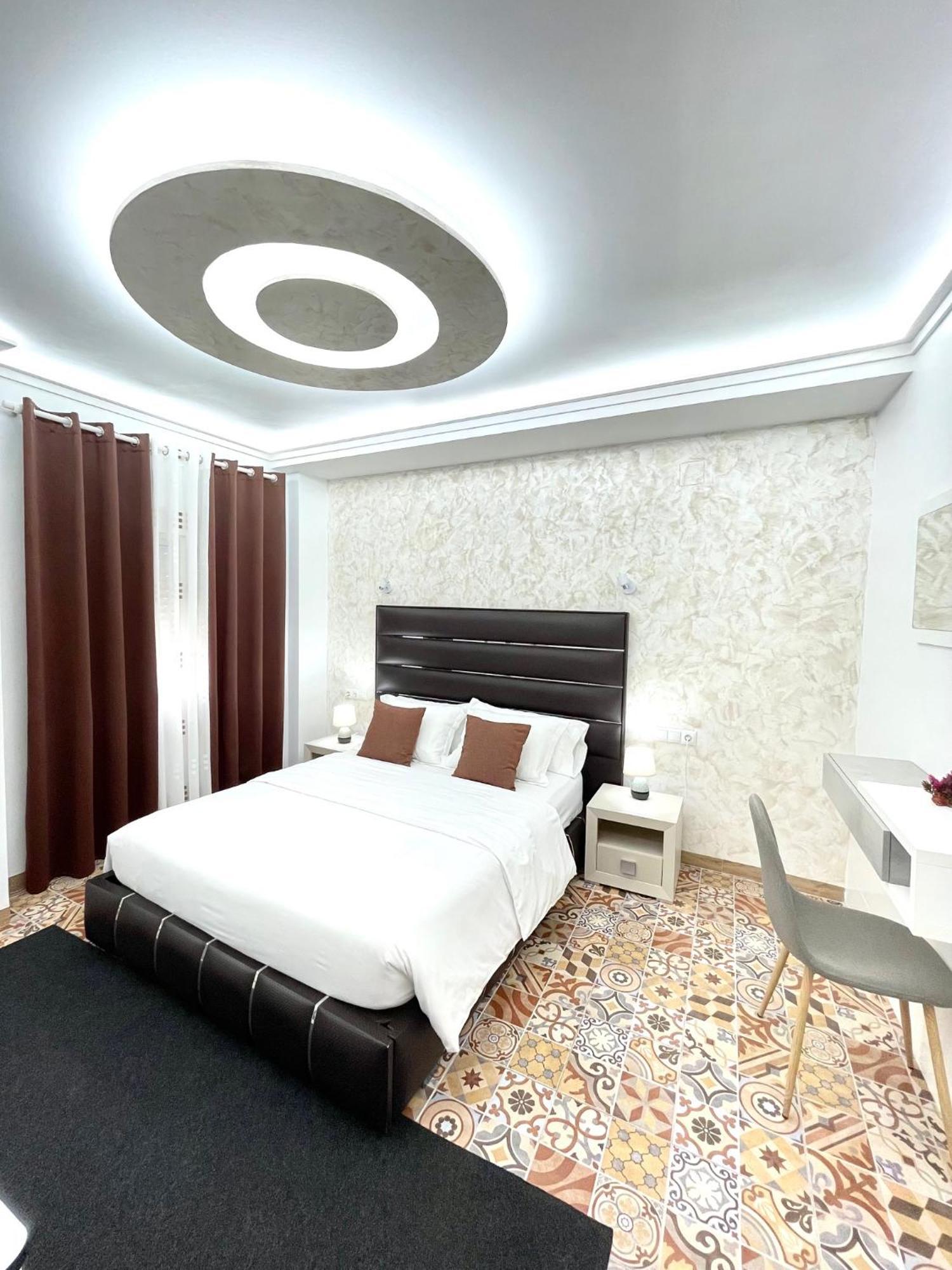 Galeon Boutique *