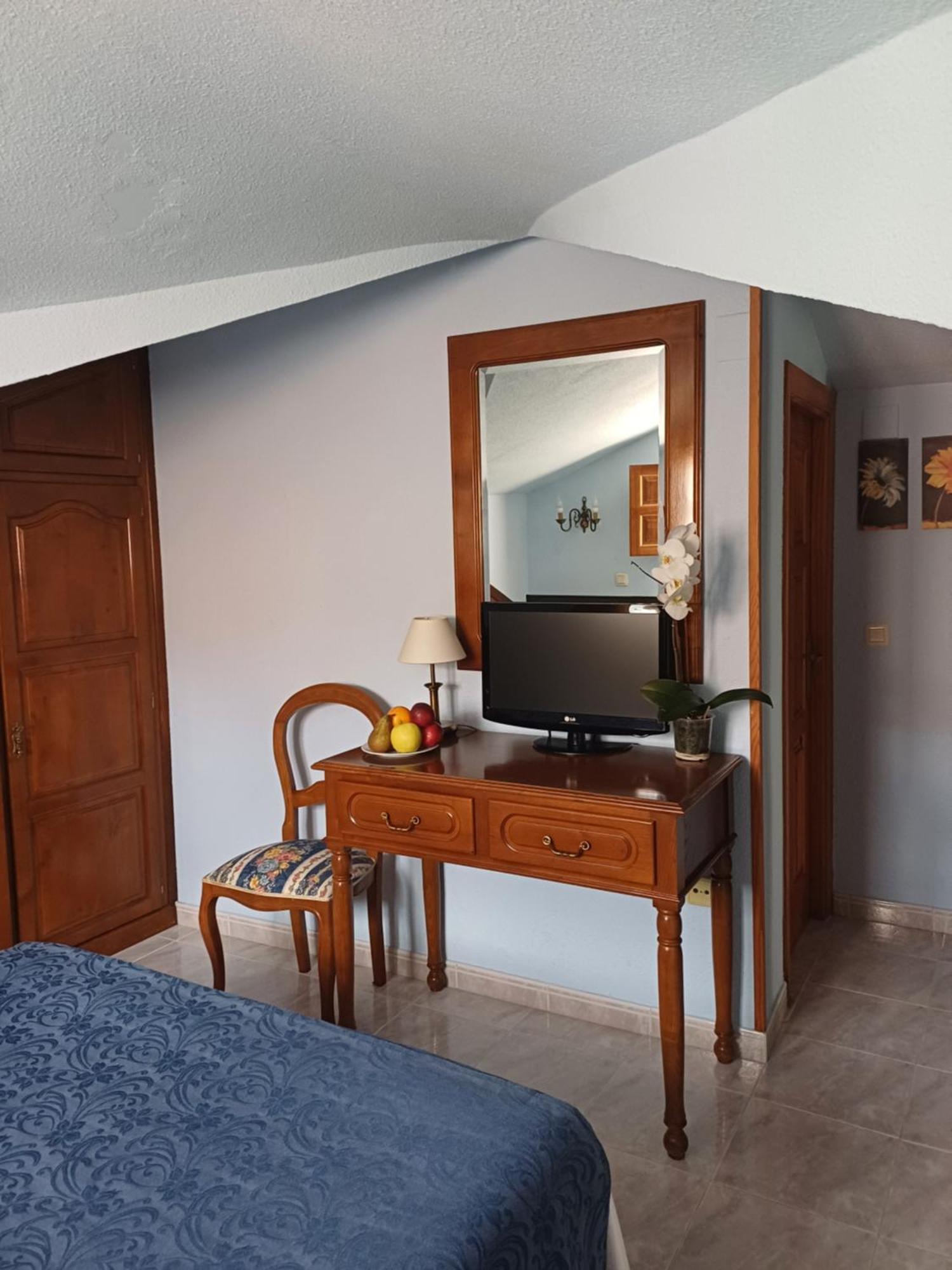 Hotel Elena *