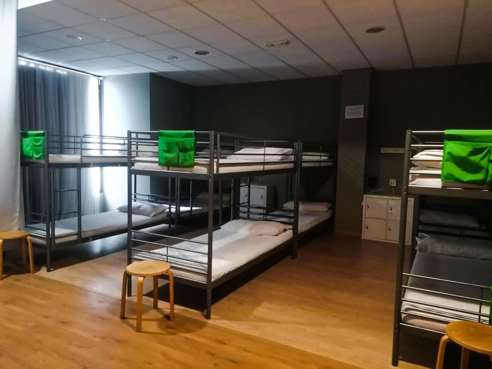 Rem Hostel *