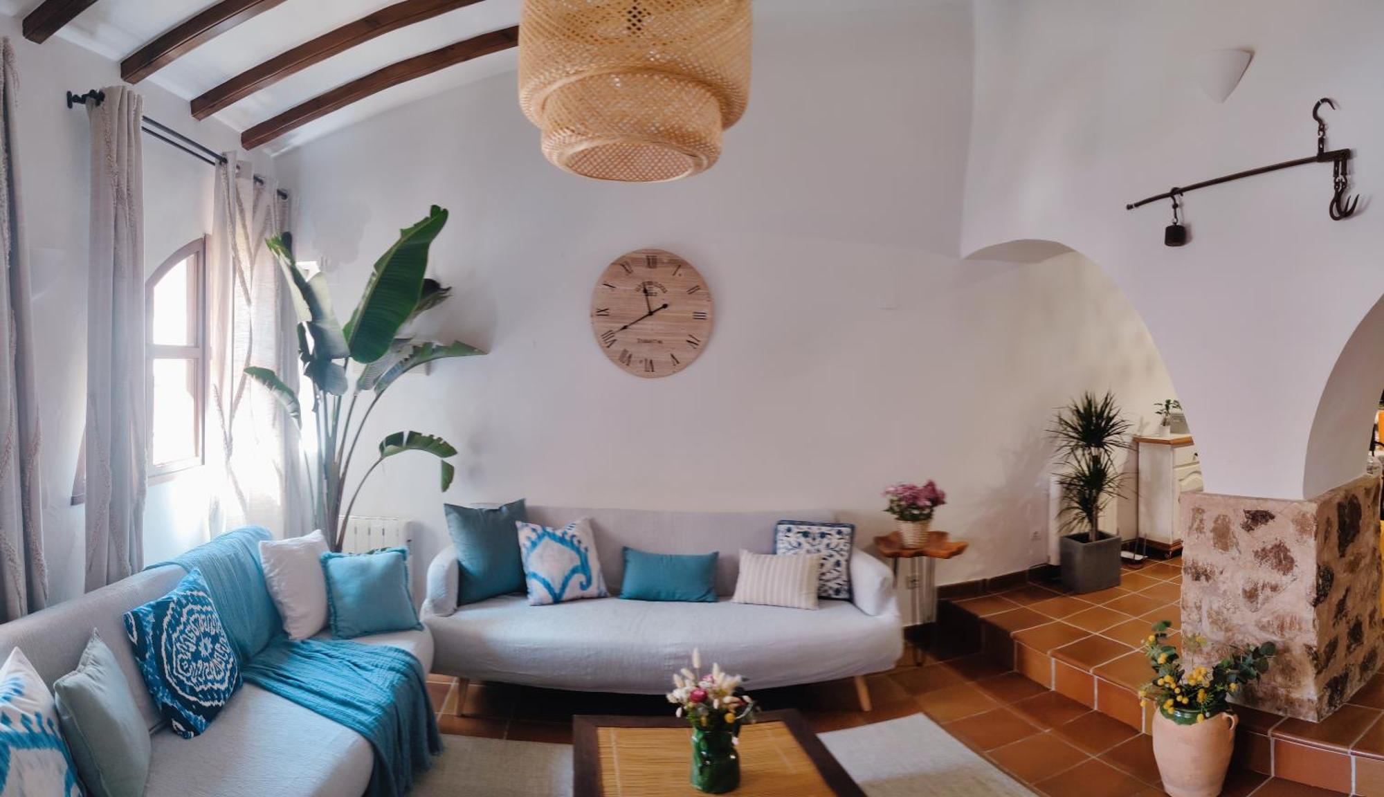 Casa rural Masía De San Juan, Renovada Y Con Terraza Privada En Castillo Con Piscina *
