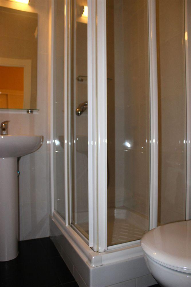 Guest house Montecarlo 2*
