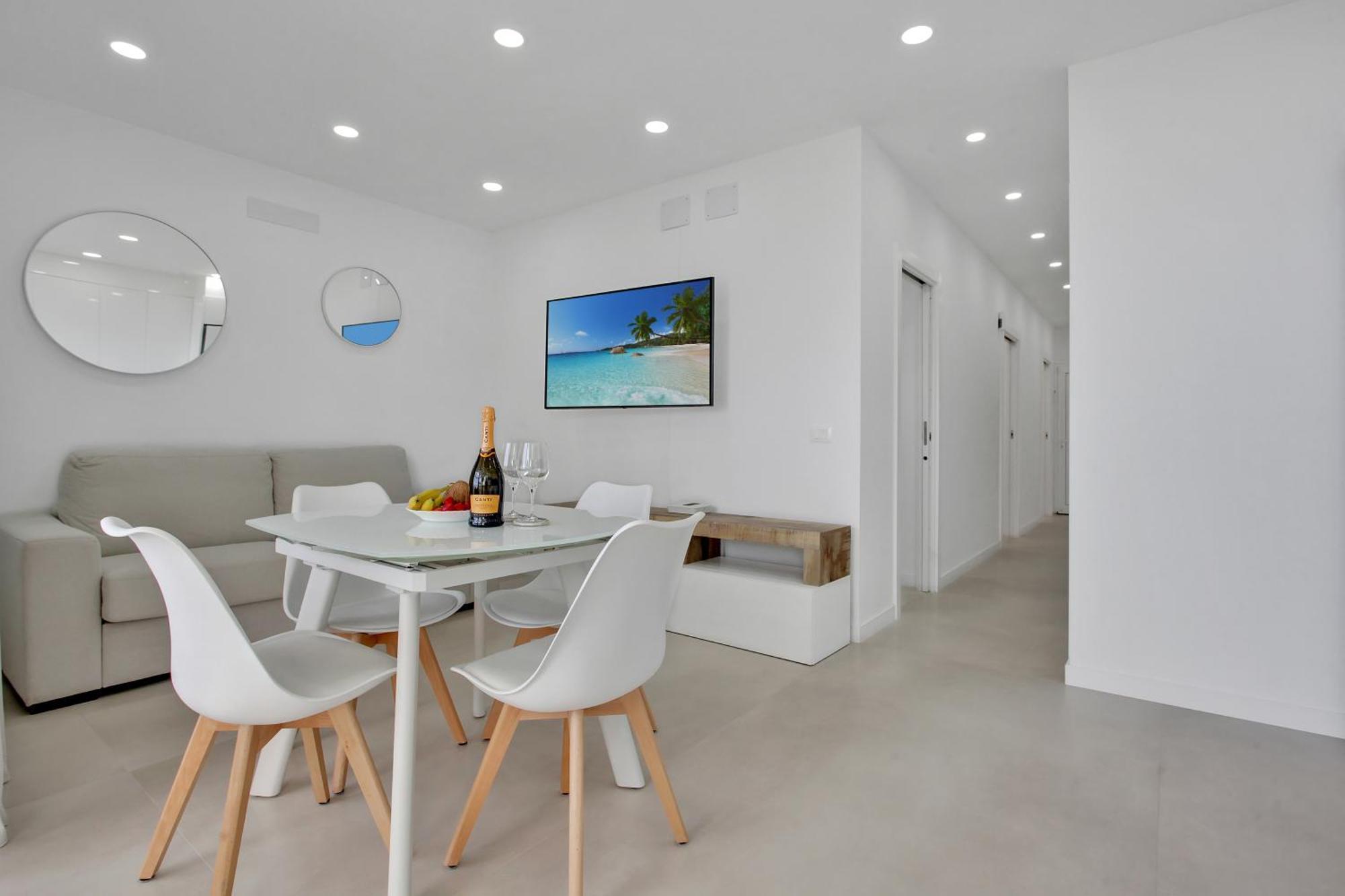 Casa Marinita, Floor, Direct Access To The Seafront *