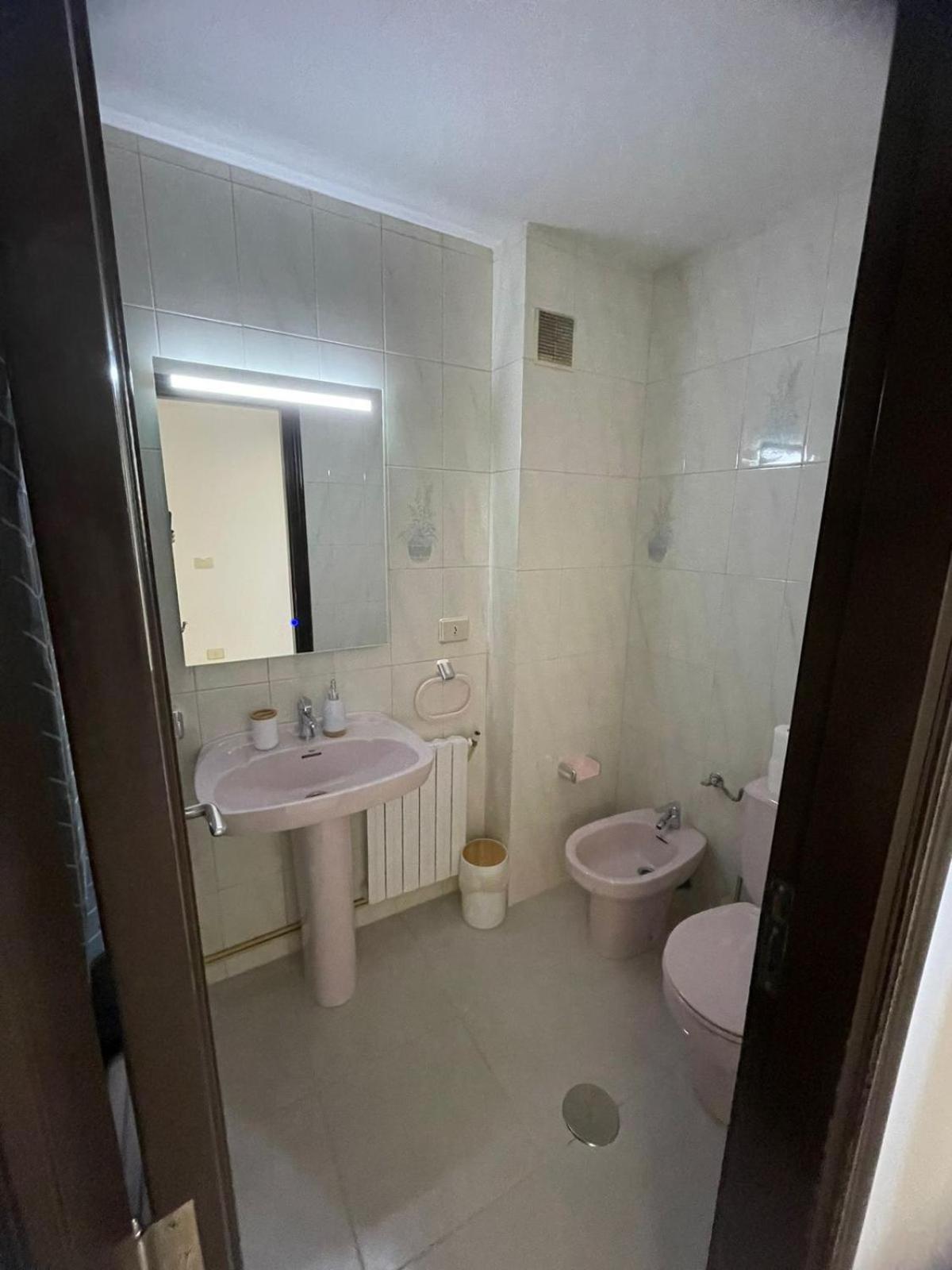 Demar Luis Casais Apartment
