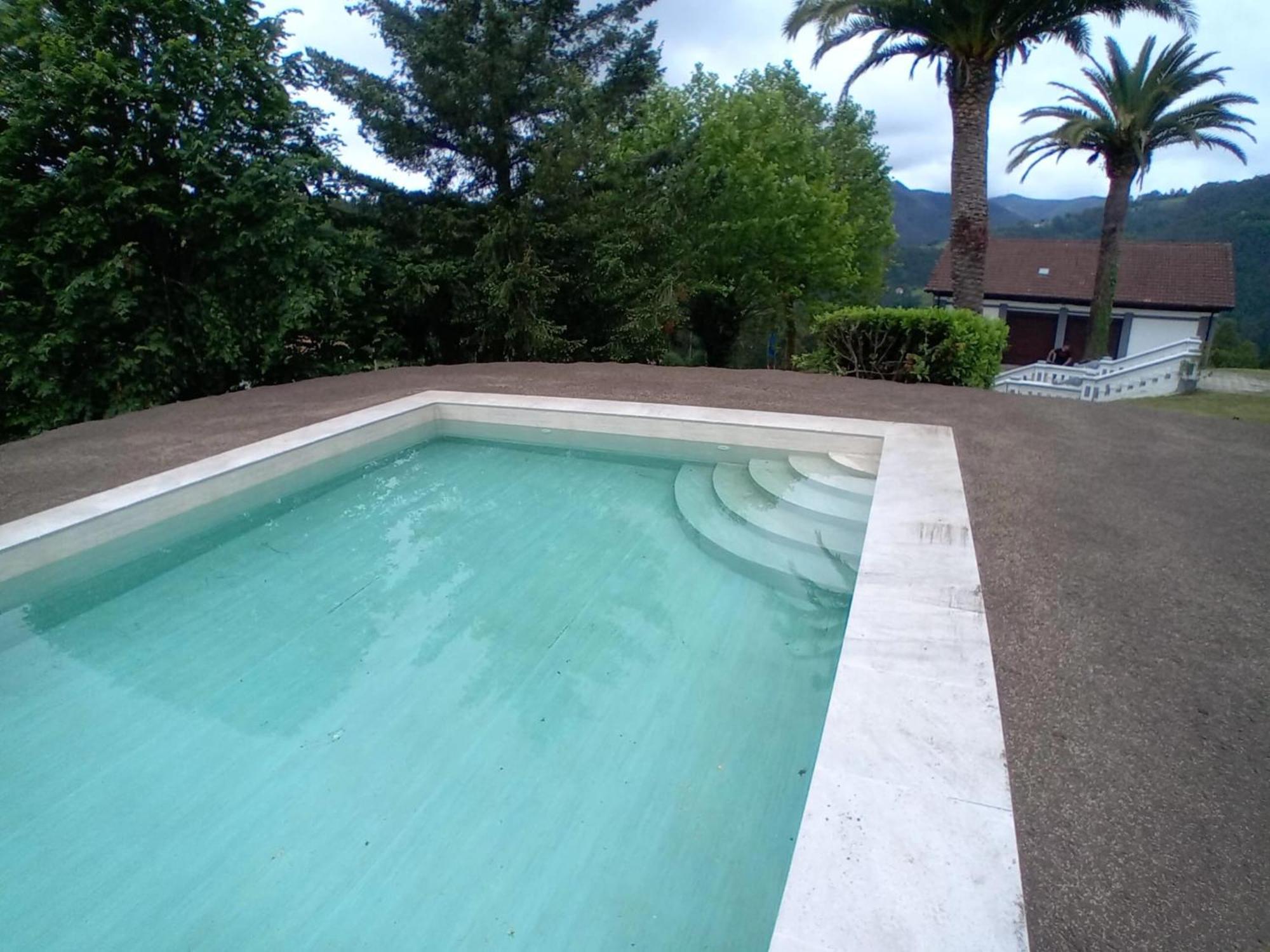Con Piscina Alicia La Perla Indiana Salas (Asturias)