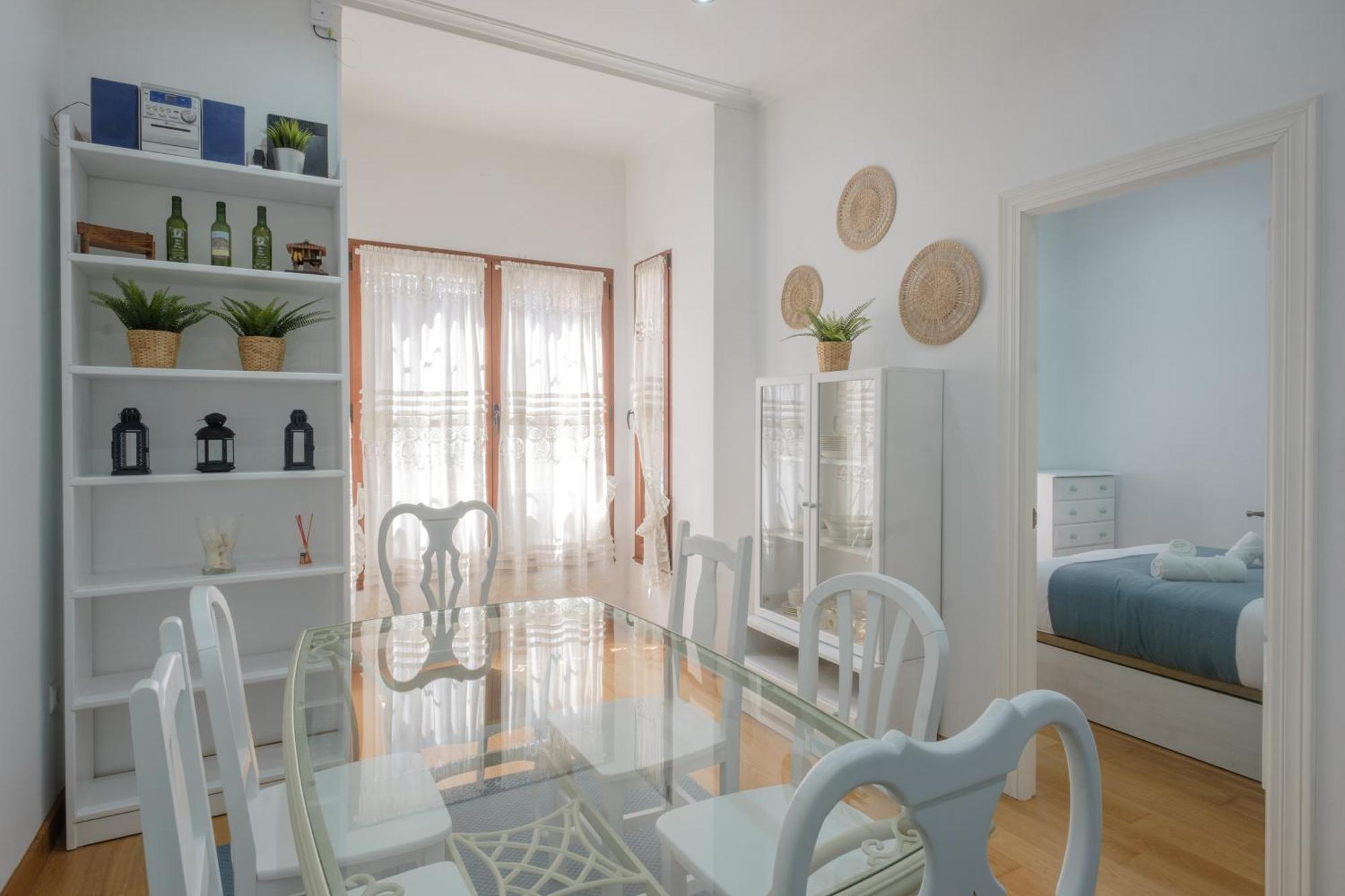 - Avda La Costa Apartment